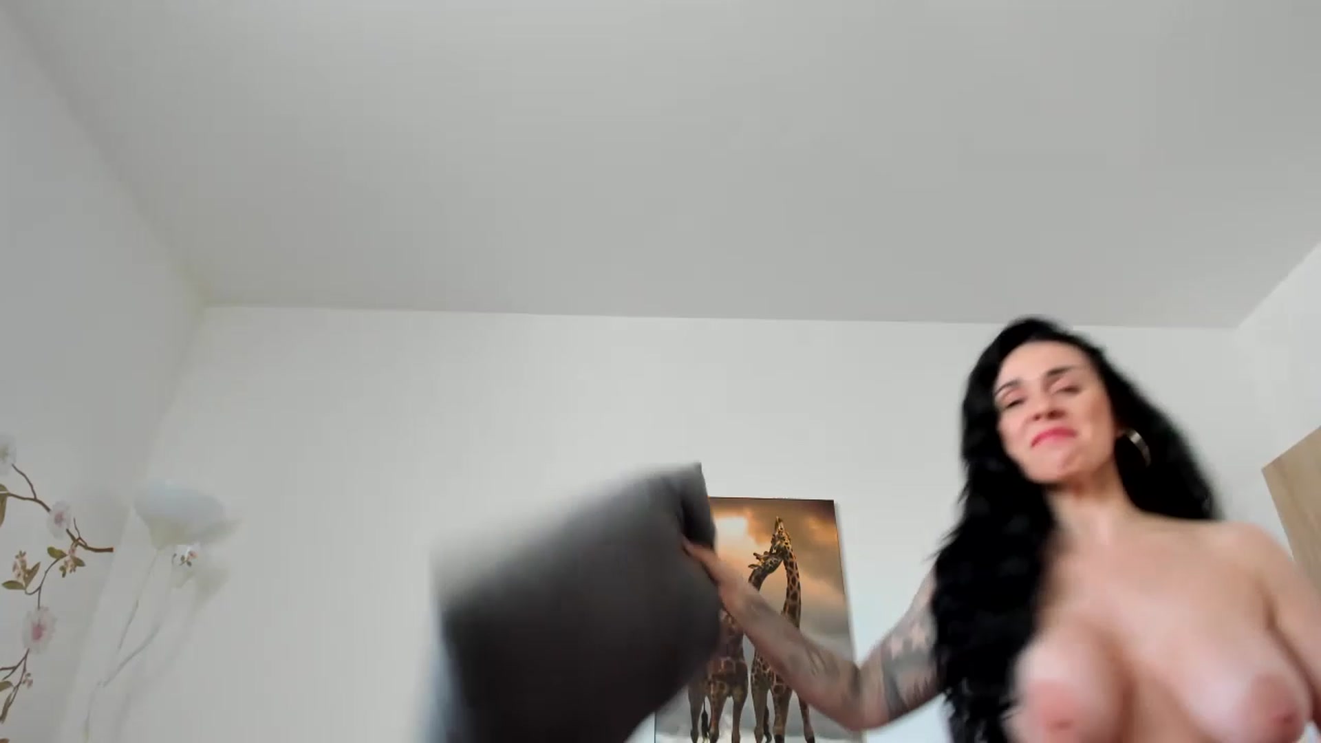 Gallery image thumbnail from Saandruskka's myfreecams stream on, 03/04/2023, 11:29 image 7 of 20