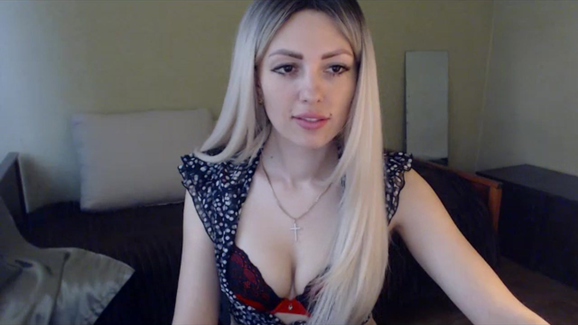 Gallery image thumbnail from Sabine8's myfreecams stream on, 05/07/2024, 10:41 image 4 of 20