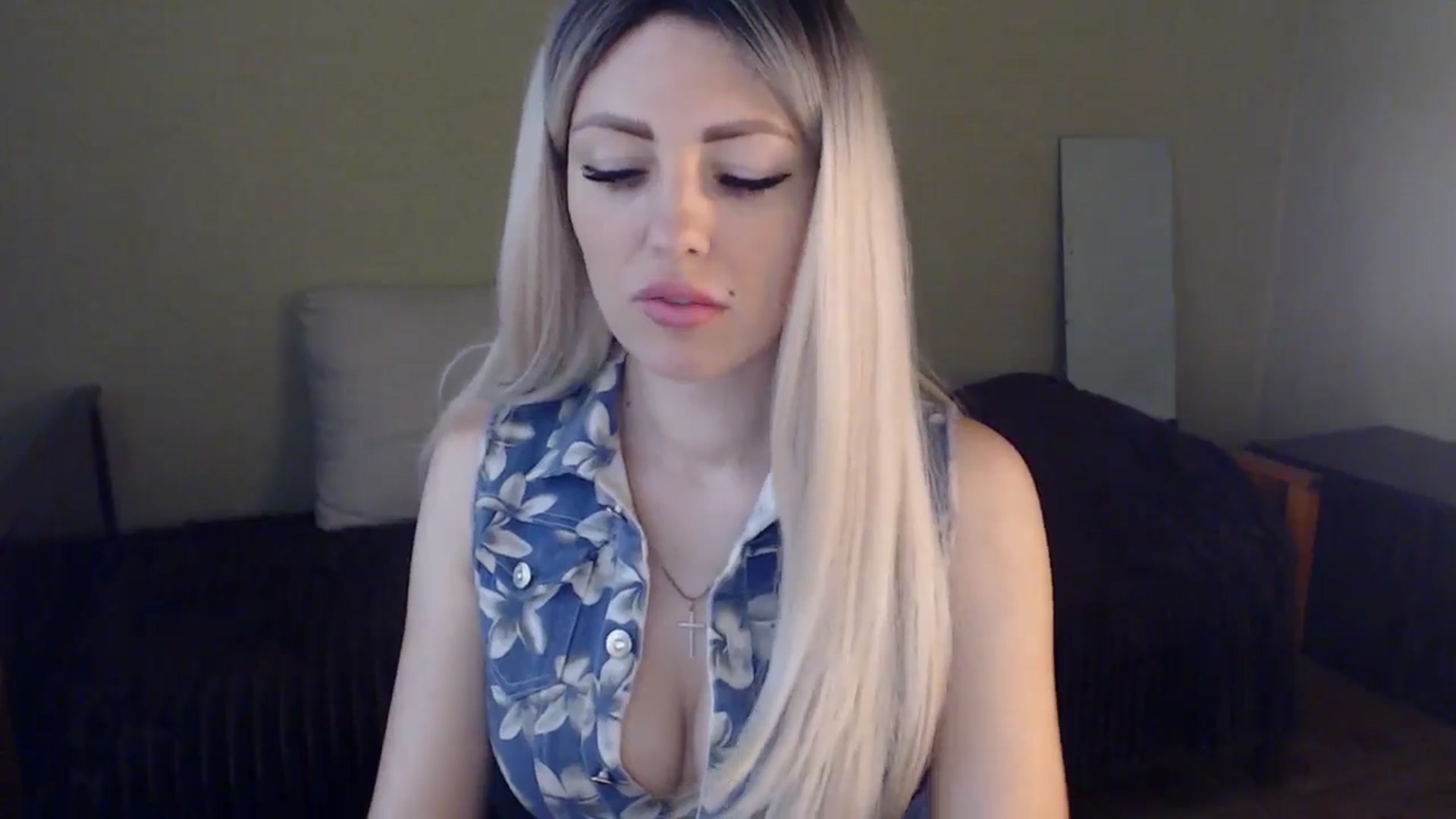 Gallery image thumbnail from Sabine8's myfreecams stream on, 05/17/2024, 09:07 image 4 of 20