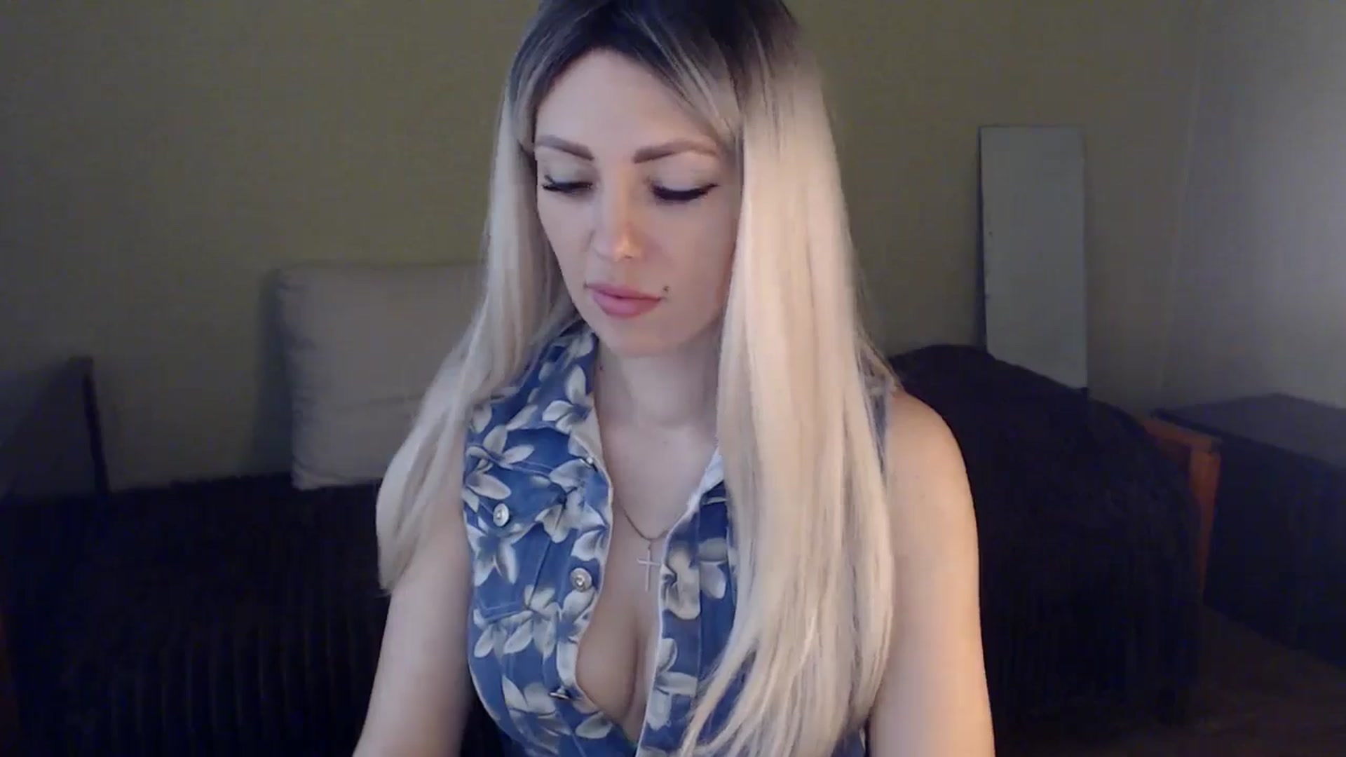 Gallery image thumbnail from Sabine8's myfreecams stream on, 05/17/2024, 09:07 image 17 of 20