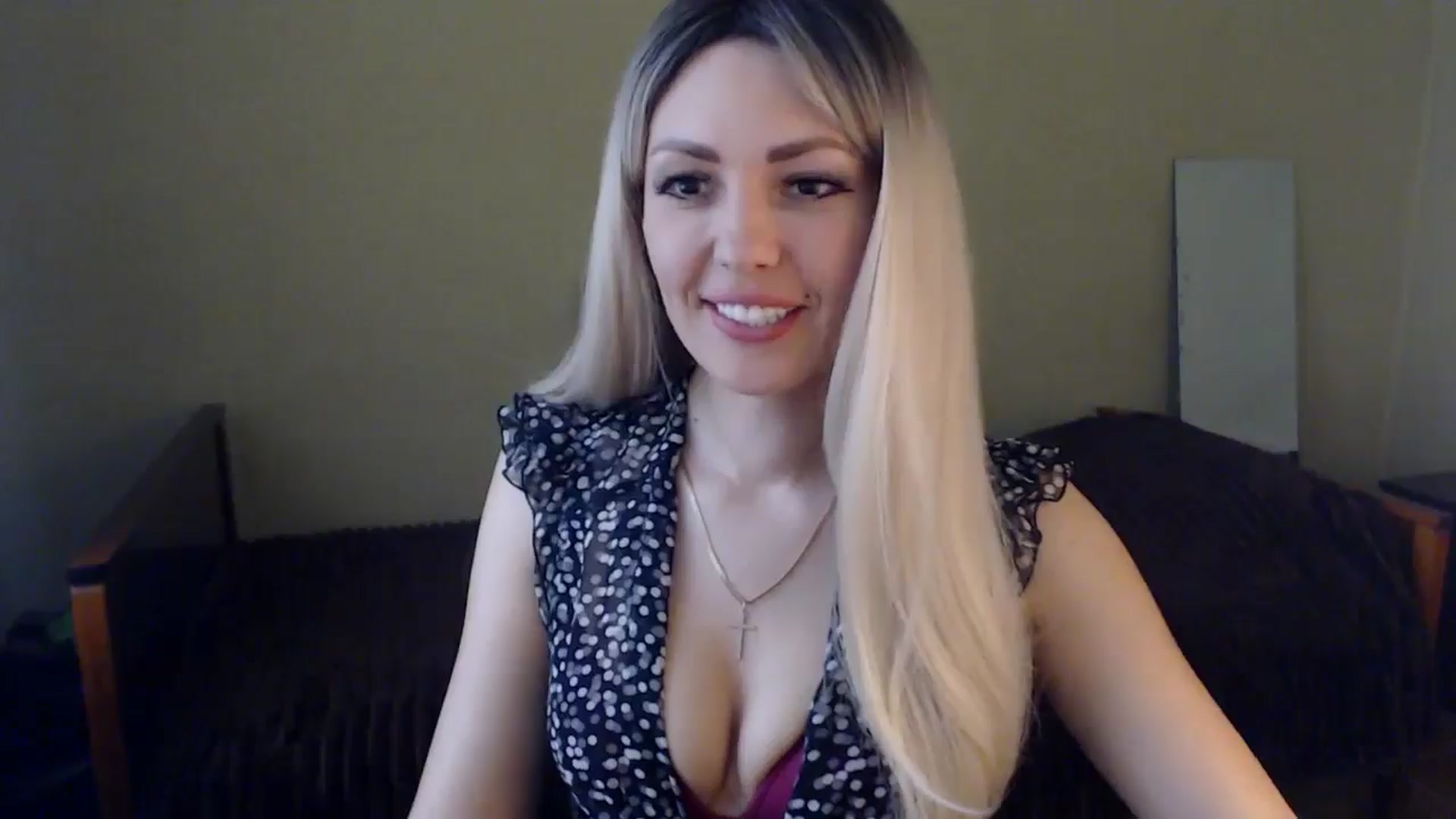 Gallery image thumbnail from Sabine8's myfreecams stream on, 05/19/2024, 11:01 image 16 of 20