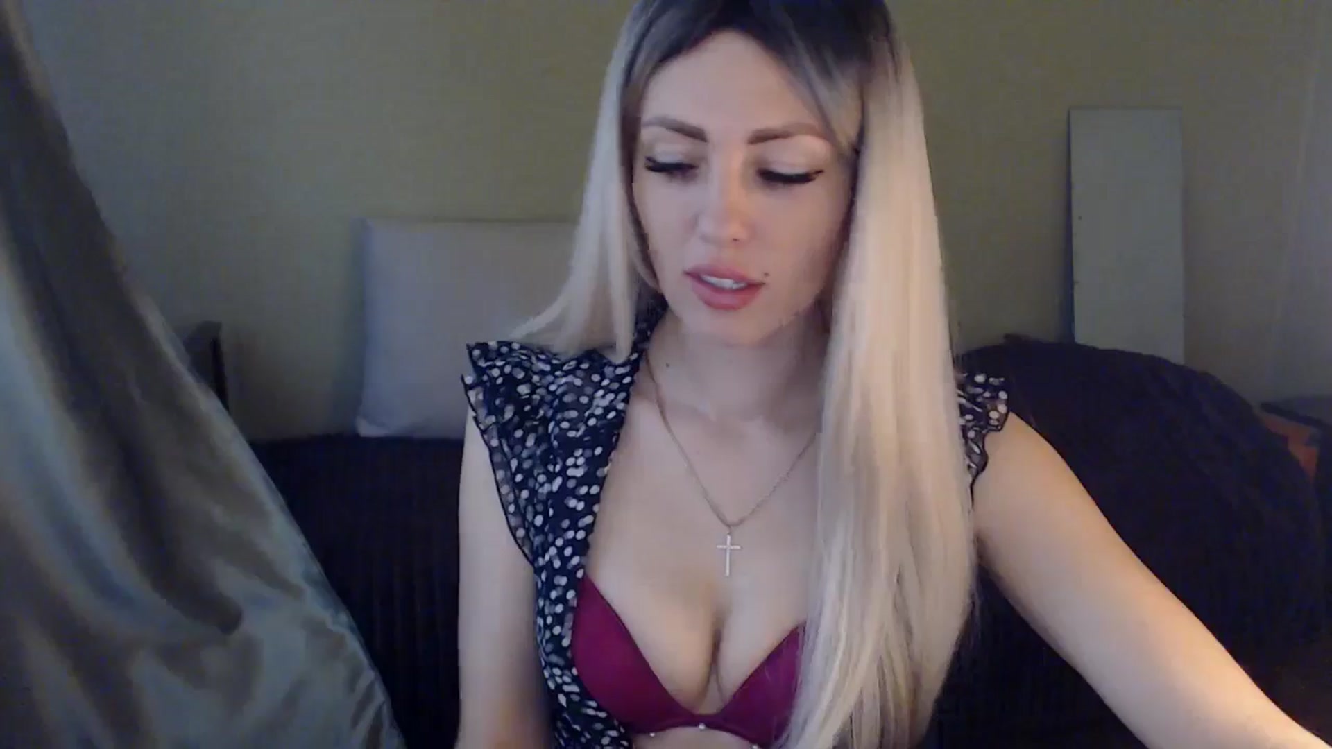 Gallery image thumbnail from Sabine8's myfreecams stream on, 05/28/2024, 08:33 image 14 of 20