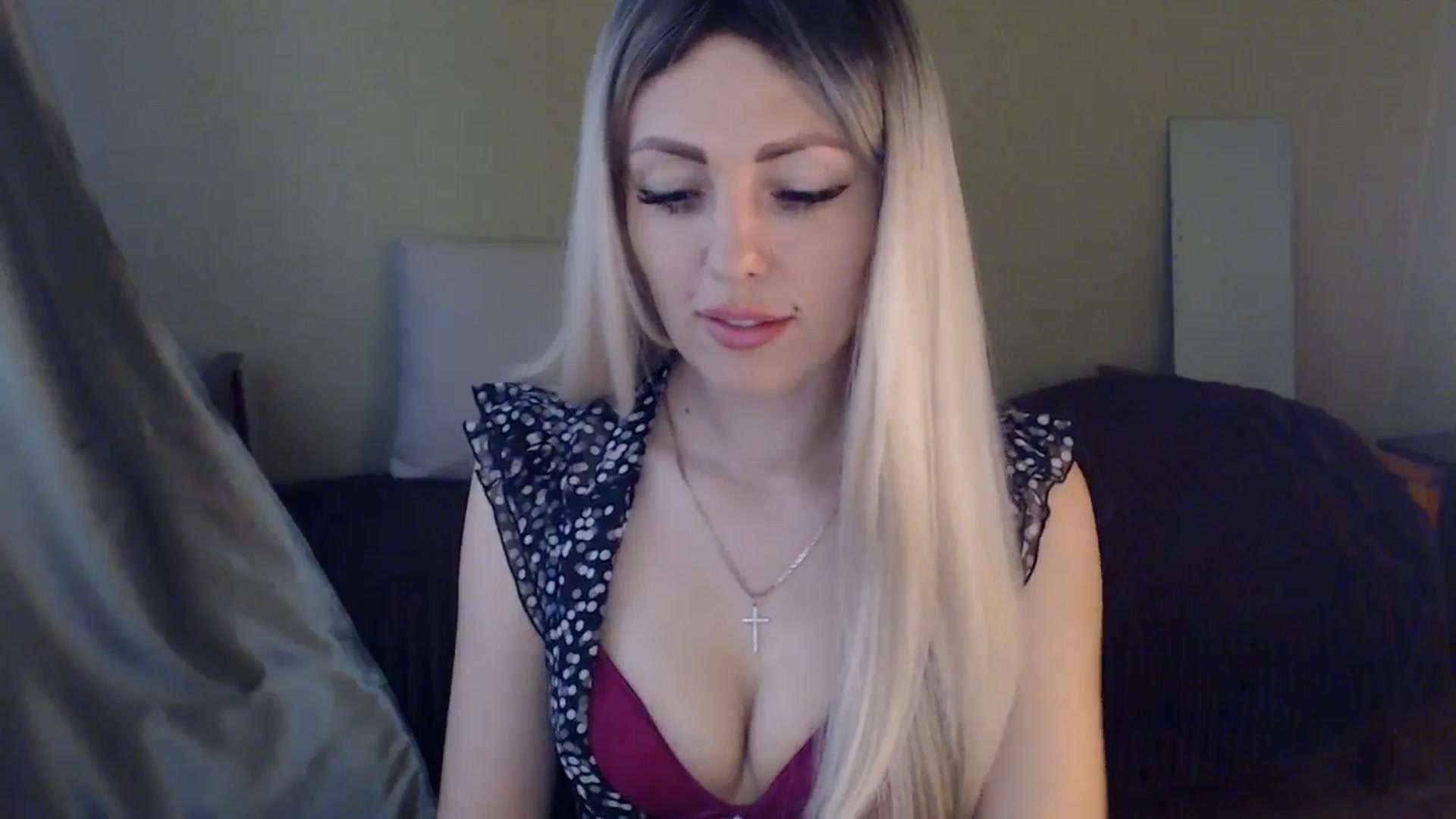 Gallery image thumbnail from Sabine8's myfreecams stream on, 05/28/2024, 08:33 image 15 of 20
