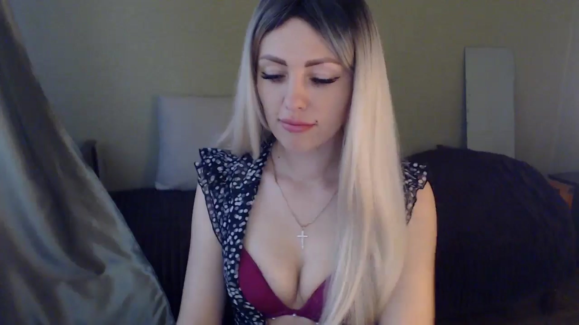 Gallery image thumbnail from Sabine8's myfreecams stream on, 05/28/2024, 08:33 image 17 of 20