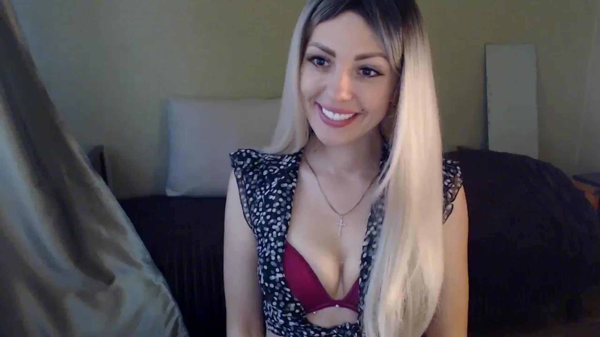 Gallery image thumbnail from Sabine8's myfreecams stream on, 05/28/2024, 09:13 image 19 of 20