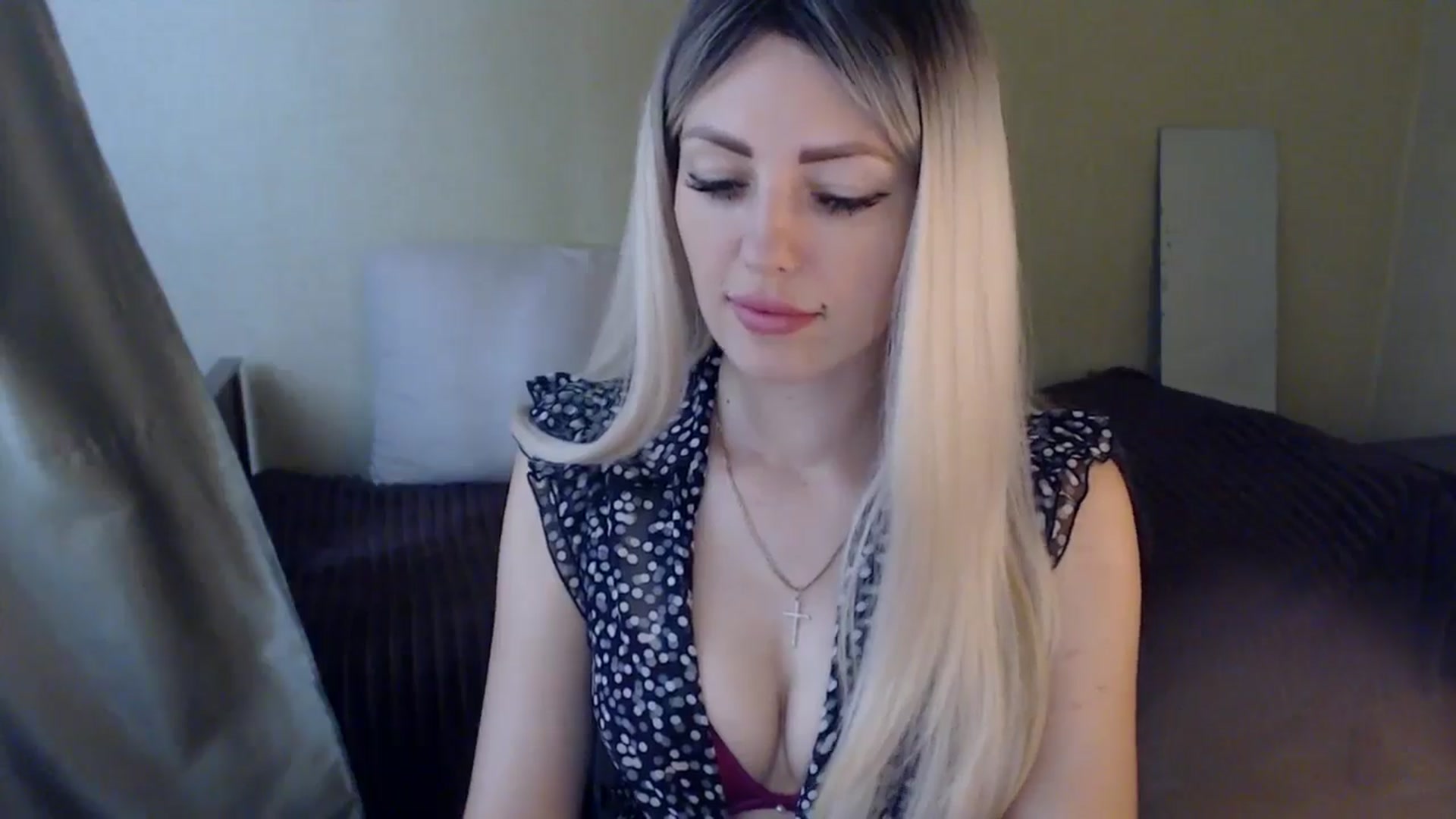 Gallery image thumbnail from Sabine8's myfreecams stream on, 06/12/2024, 09:36 image 4 of 20