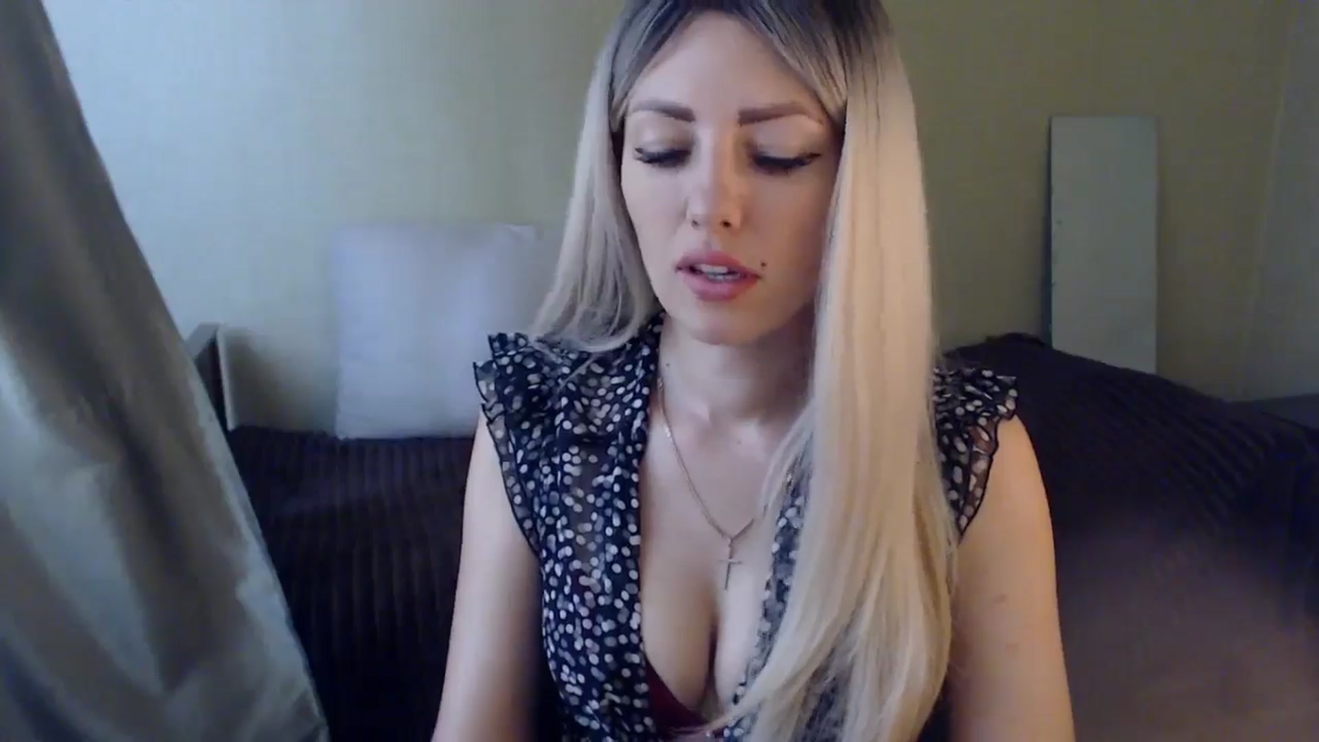 Gallery image thumbnail from Sabine8's myfreecams stream on, 06/12/2024, 09:36 image 8 of 20