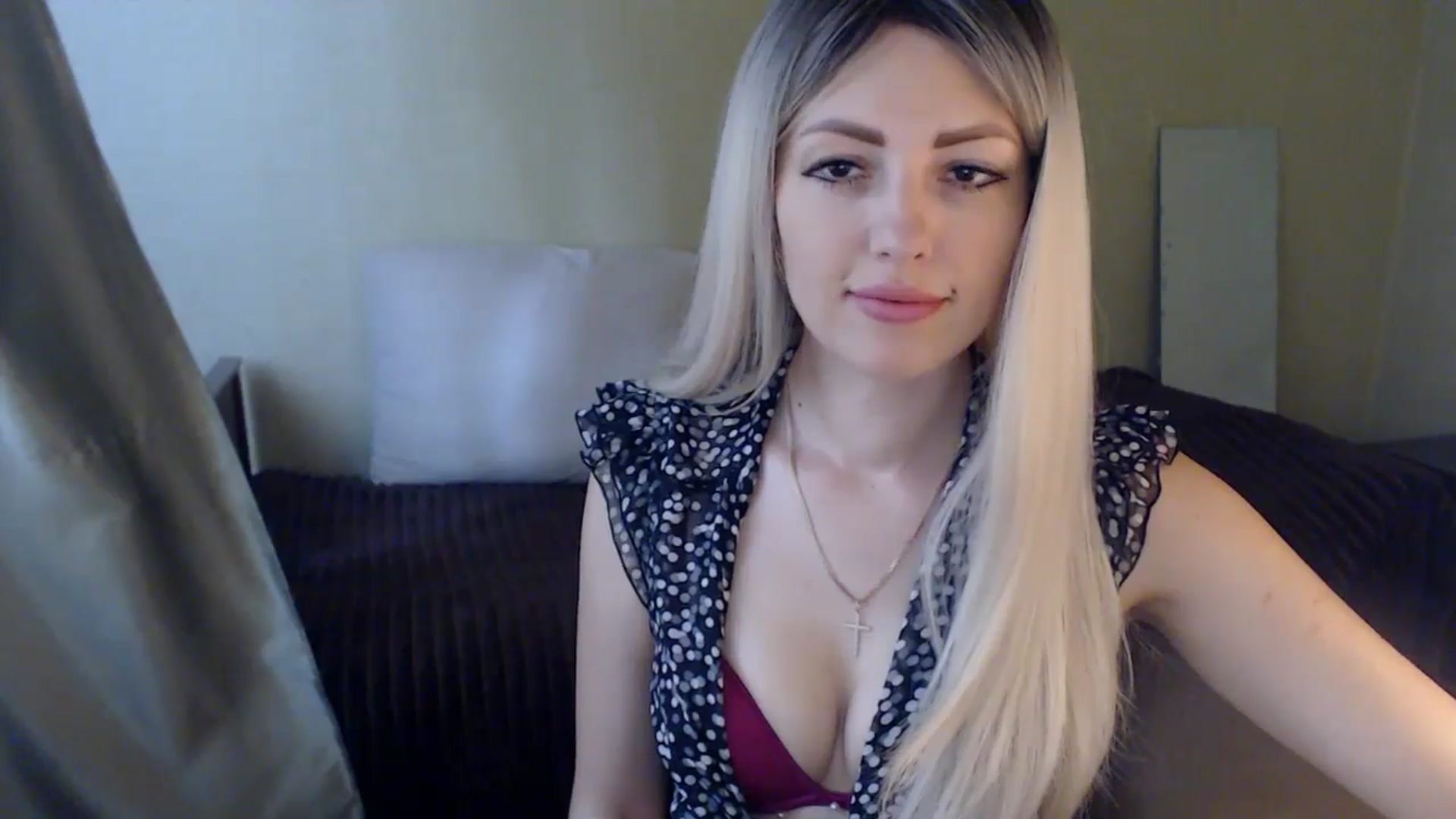 Gallery image thumbnail from Sabine8's myfreecams stream on, 06/12/2024, 09:36 image 18 of 20