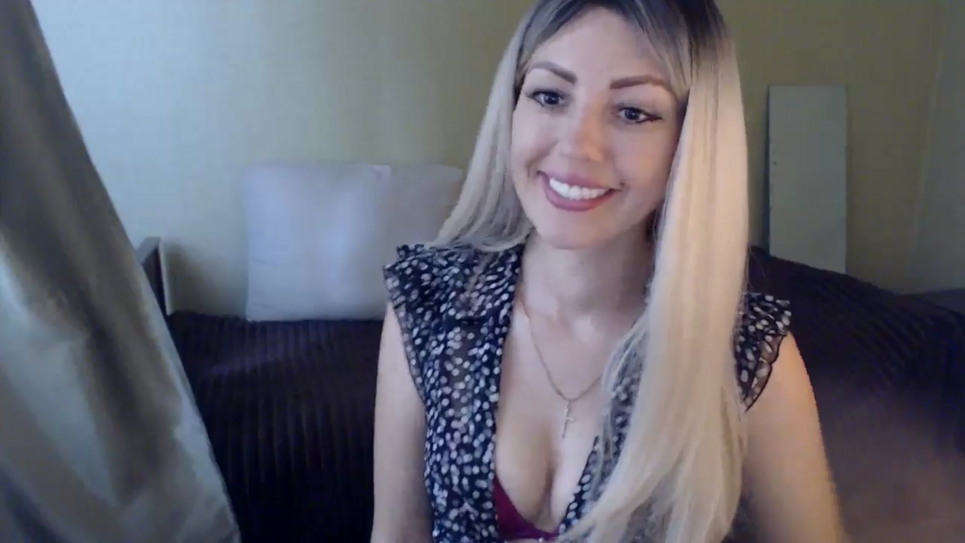 Gallery image thumbnail from Sabine8's myfreecams stream on, 06/12/2024, 09:36 image 10 of 20