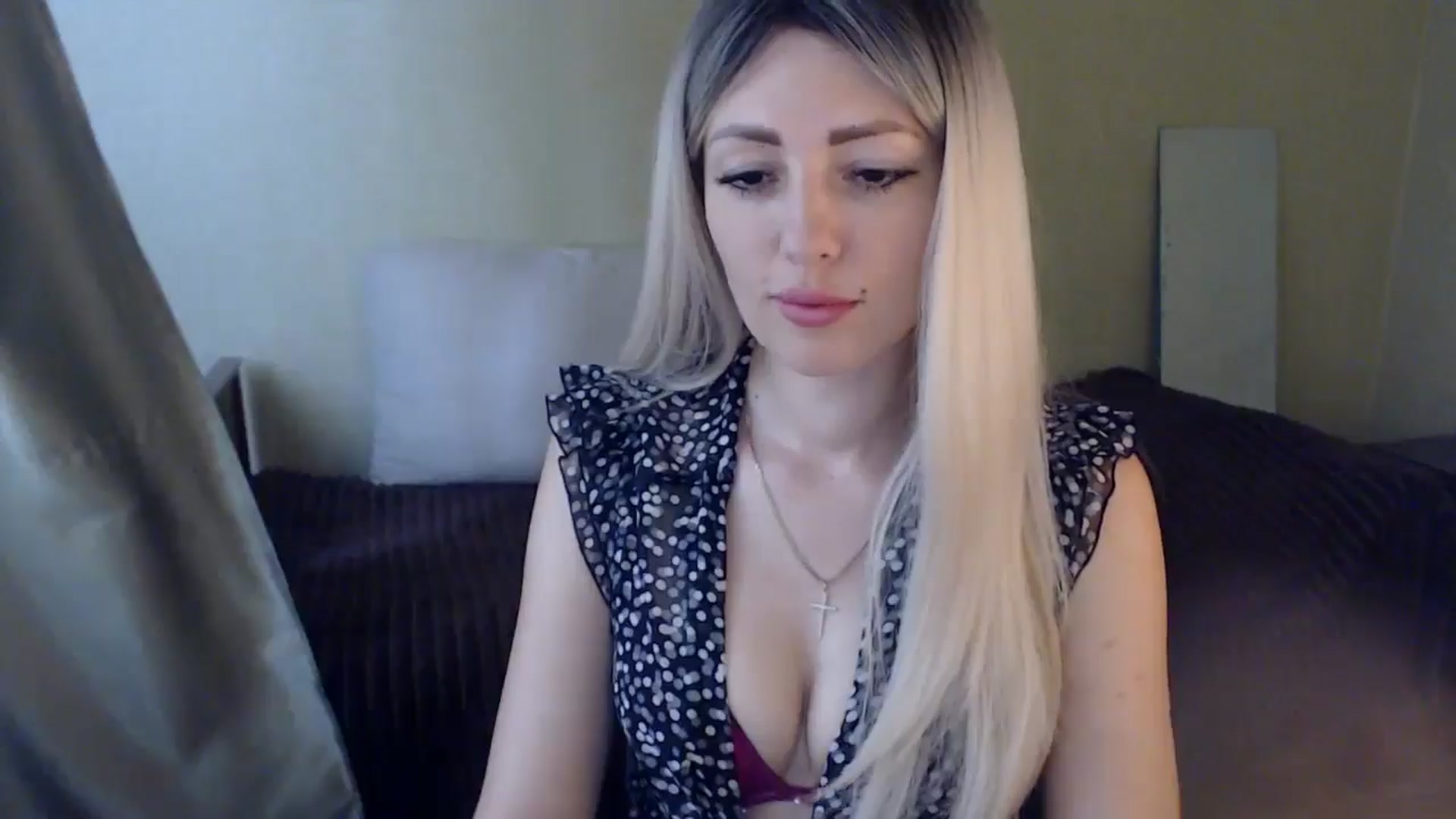 Gallery image thumbnail from Sabine8's myfreecams stream on, 06/12/2024, 09:36 image 6 of 20