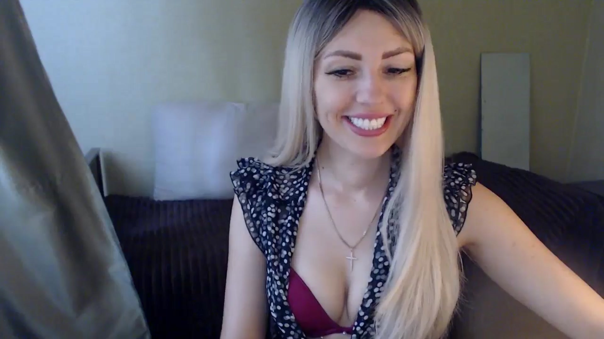 Gallery image thumbnail from Sabine8's myfreecams stream on, 06/12/2024, 09:36 image 16 of 20