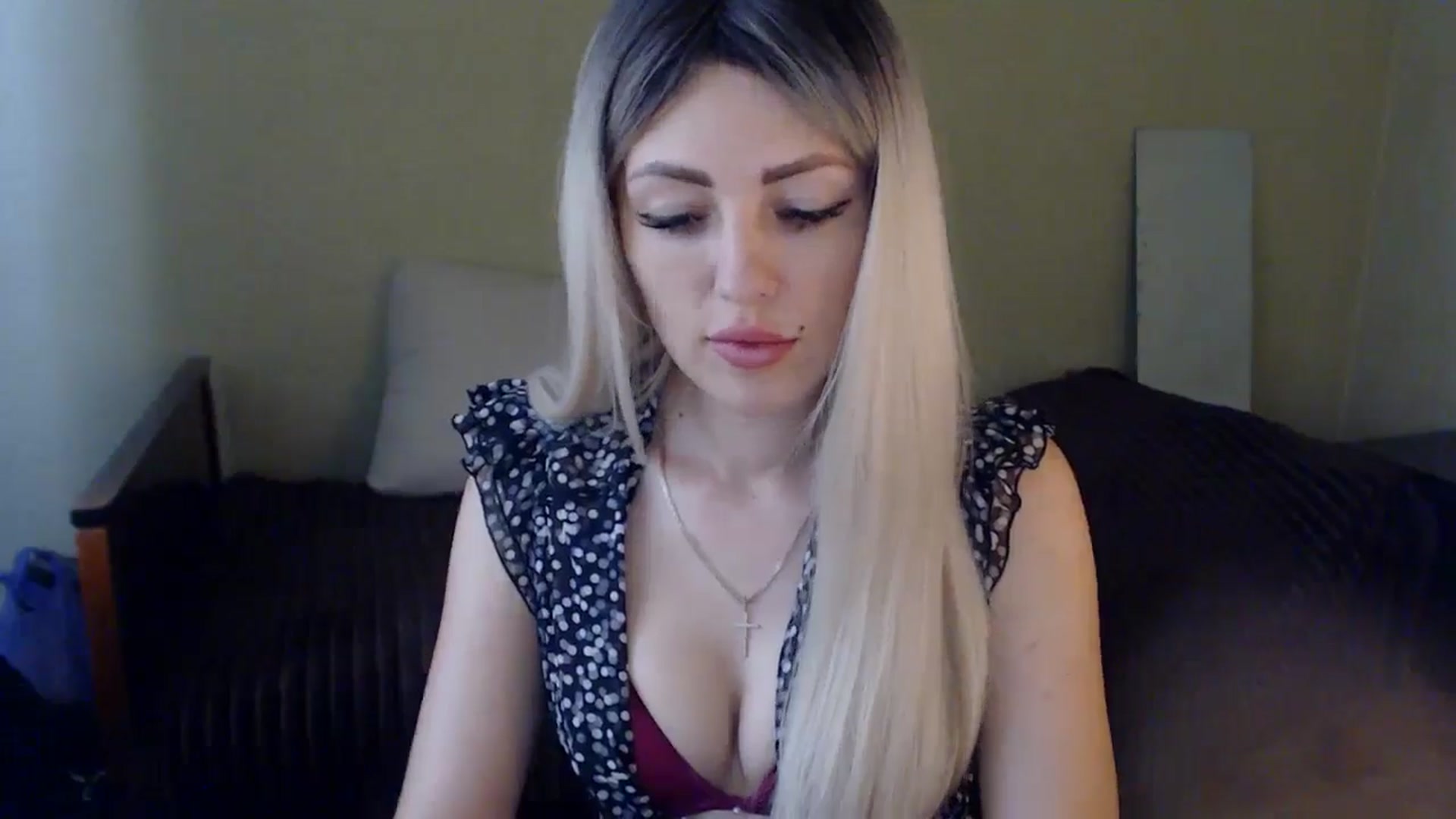 Gallery image thumbnail from Sabine8's myfreecams stream on, 06/12/2024, 10:33 image 14 of 20
