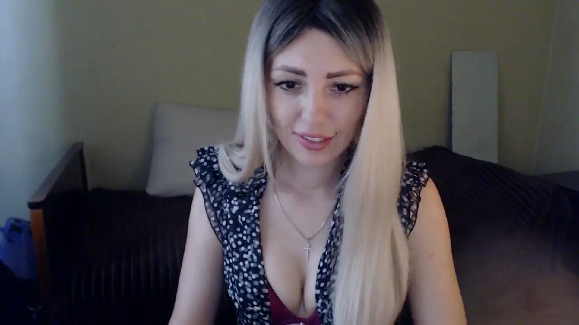 Gallery image thumbnail from Sabine8's myfreecams stream on, 06/12/2024, 10:33 image 17 of 20