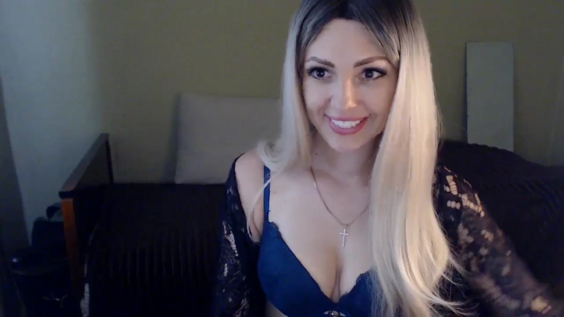 Gallery image thumbnail from Sabine8's myfreecams stream on, 06/20/2024, 10:03 image 18 of 20