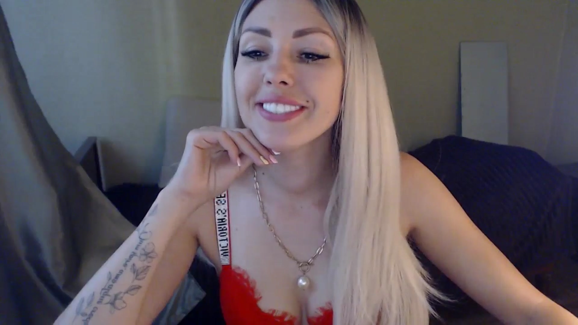 Gallery image thumbnail from Sabine8's myfreecams stream on, 06/28/2024, 12:44 image 15 of 20