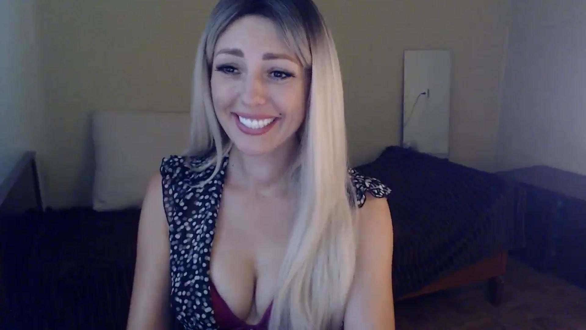 Gallery image thumbnail from Sabine8's myfreecams stream on, 07/22/2024, 11:15 image 17 of 20