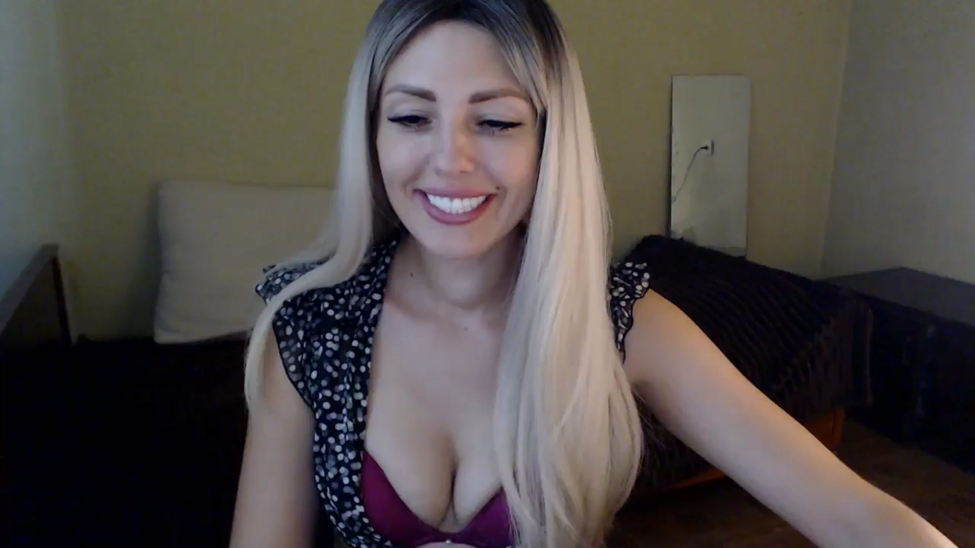 Gallery image thumbnail from Sabine8's myfreecams stream on, 07/22/2024, 11:53 image 1 of 20