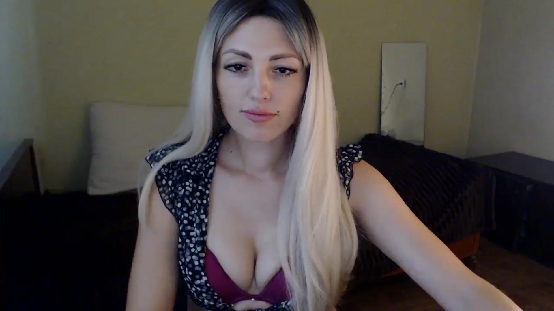 Gallery image thumbnail from Sabine8's myfreecams stream on, 07/22/2024, 11:53 image 3 of 20