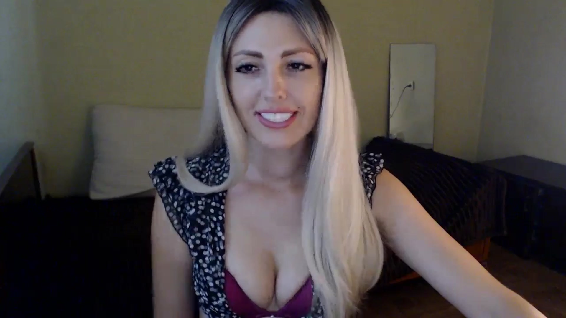 Gallery image thumbnail from Sabine8's myfreecams stream on, 07/22/2024, 11:53 image 9 of 20
