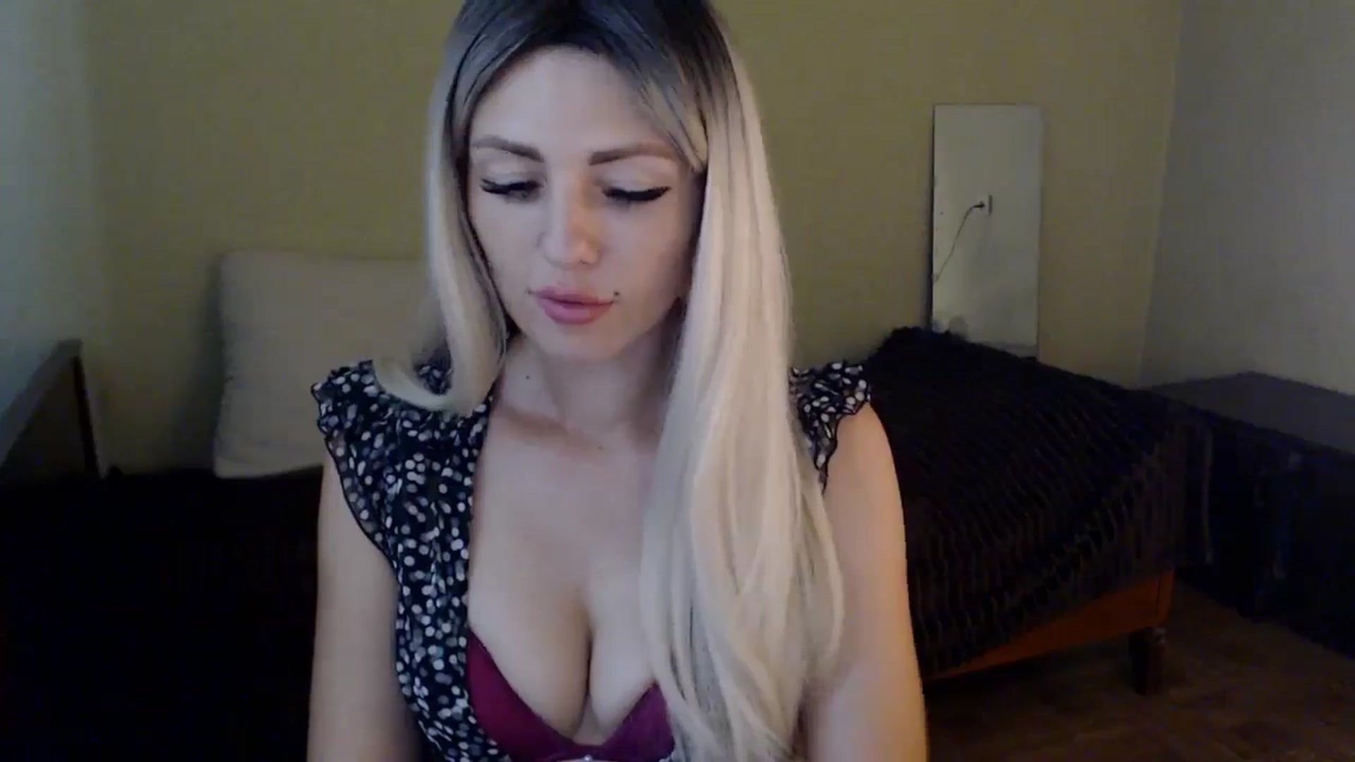 Gallery image thumbnail from Sabine8's myfreecams stream on, 07/22/2024, 11:53 image 8 of 20