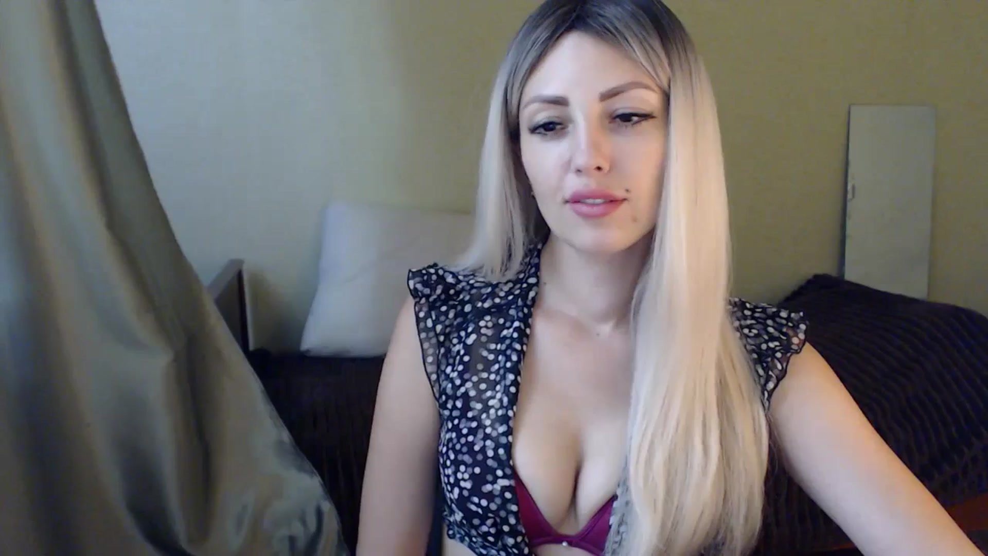 Gallery image thumbnail from Sabine8's myfreecams stream on, 07/25/2024, 11:10 image 8 of 20