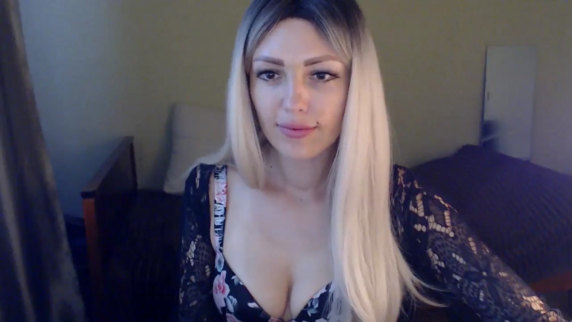 Gallery image thumbnail from Sabine8's myfreecams stream on, 07/29/2024, 14:32 image 11 of 20