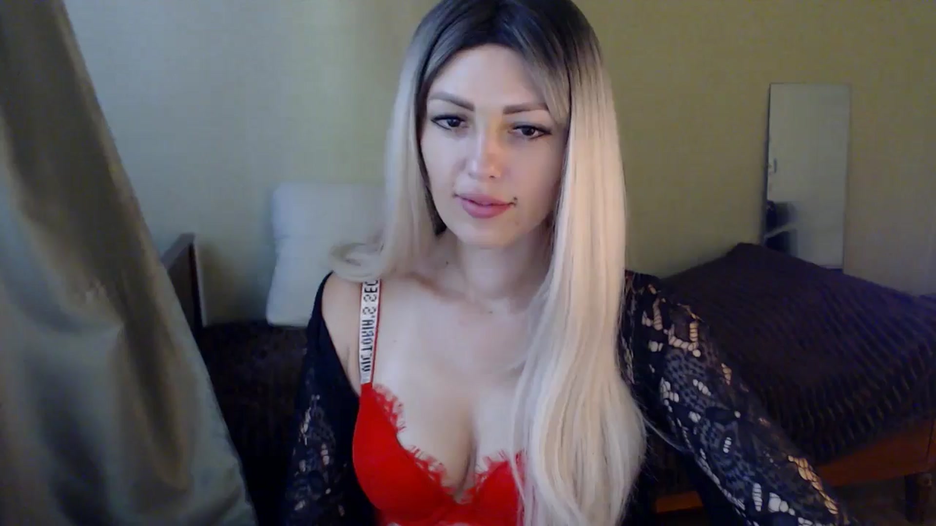 Gallery image thumbnail from Sabine8's myfreecams stream on, 08/02/2024, 13:43 image 4 of 20