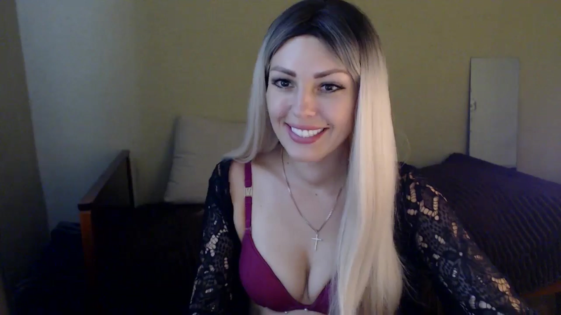 Gallery image thumbnail from Sabine8's myfreecams stream on, 08/06/2024, 10:11 image 6 of 20