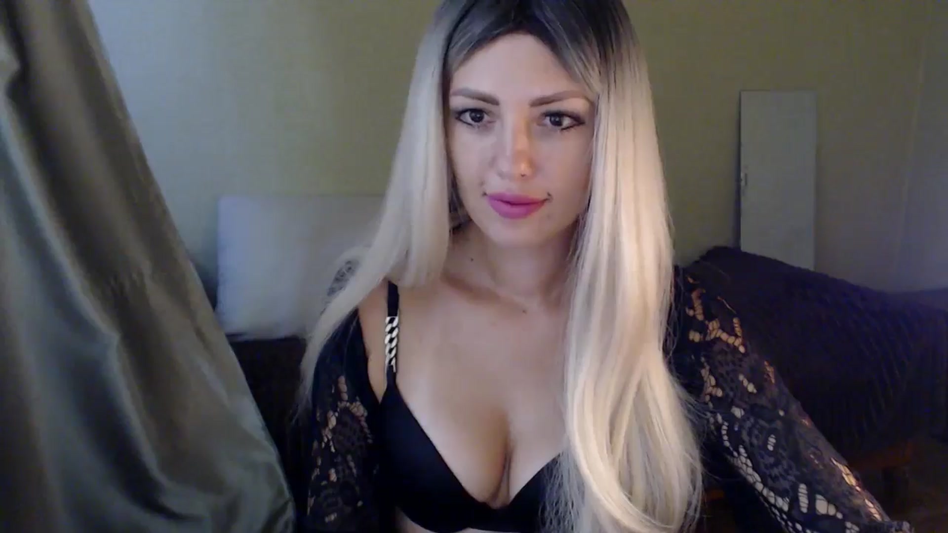 Gallery image thumbnail from Sabine8's myfreecams stream on, 09/12/2024, 09:26 image 16 of 20
