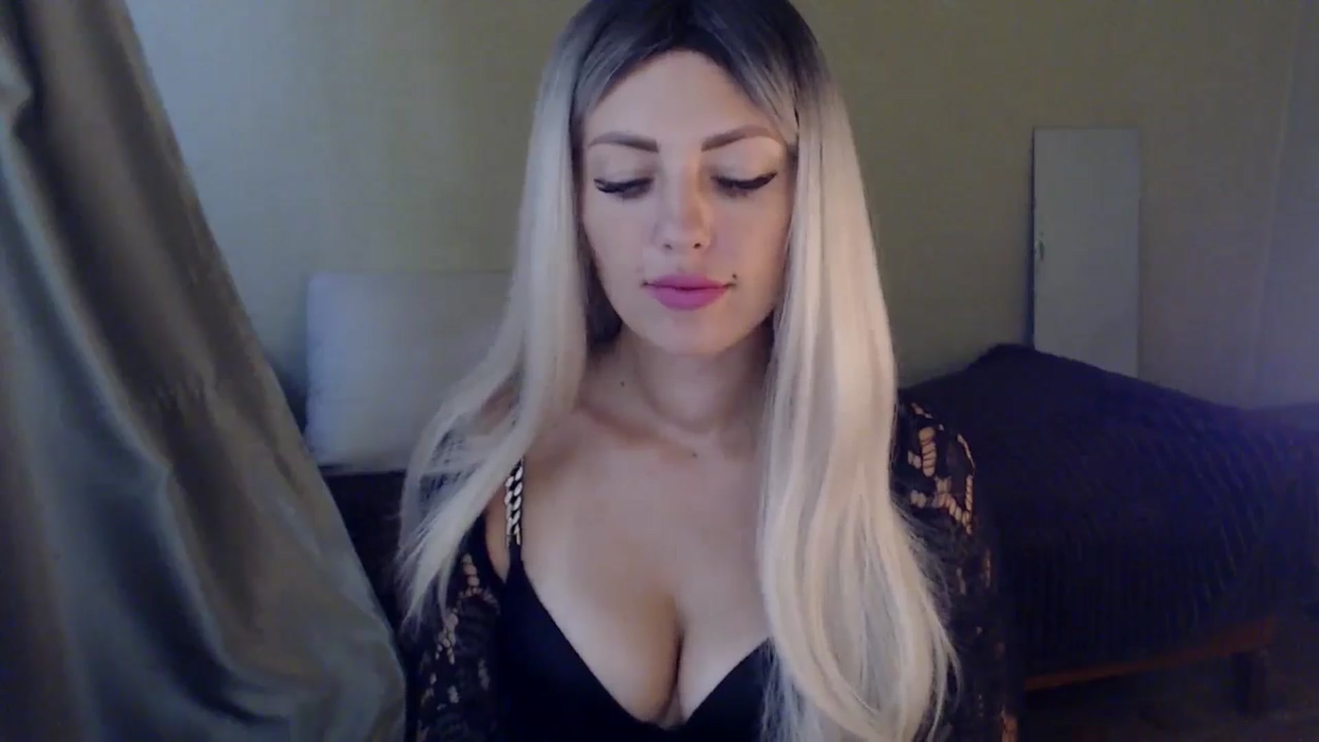 Gallery image thumbnail from Sabine8's myfreecams stream on, 09/12/2024, 09:26 image 7 of 20