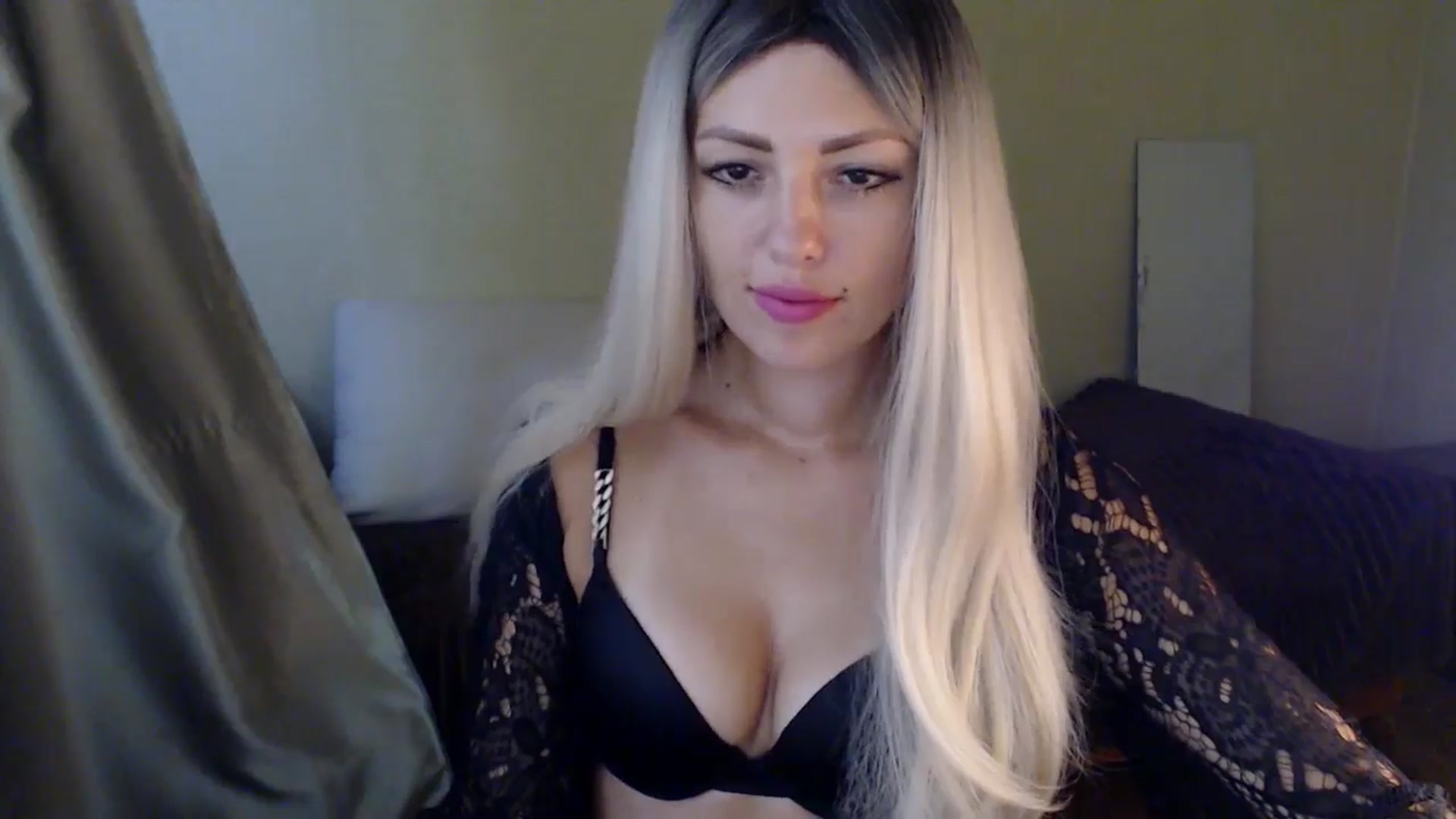 Gallery image thumbnail from Sabine8's myfreecams stream on, 09/12/2024, 09:26 image 14 of 20