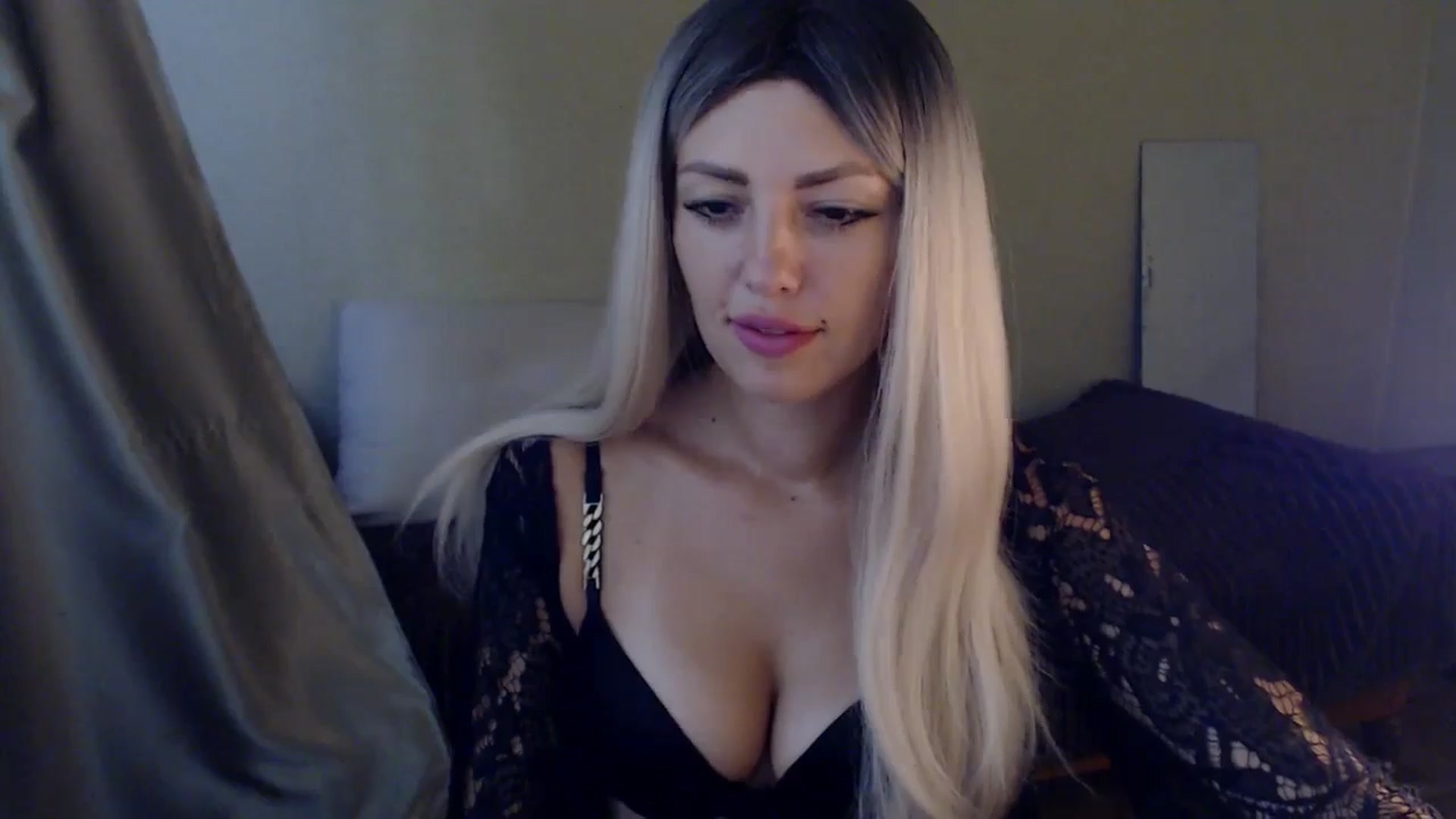 Gallery image thumbnail from Sabine8's myfreecams stream on, 09/12/2024, 09:26 image 3 of 20