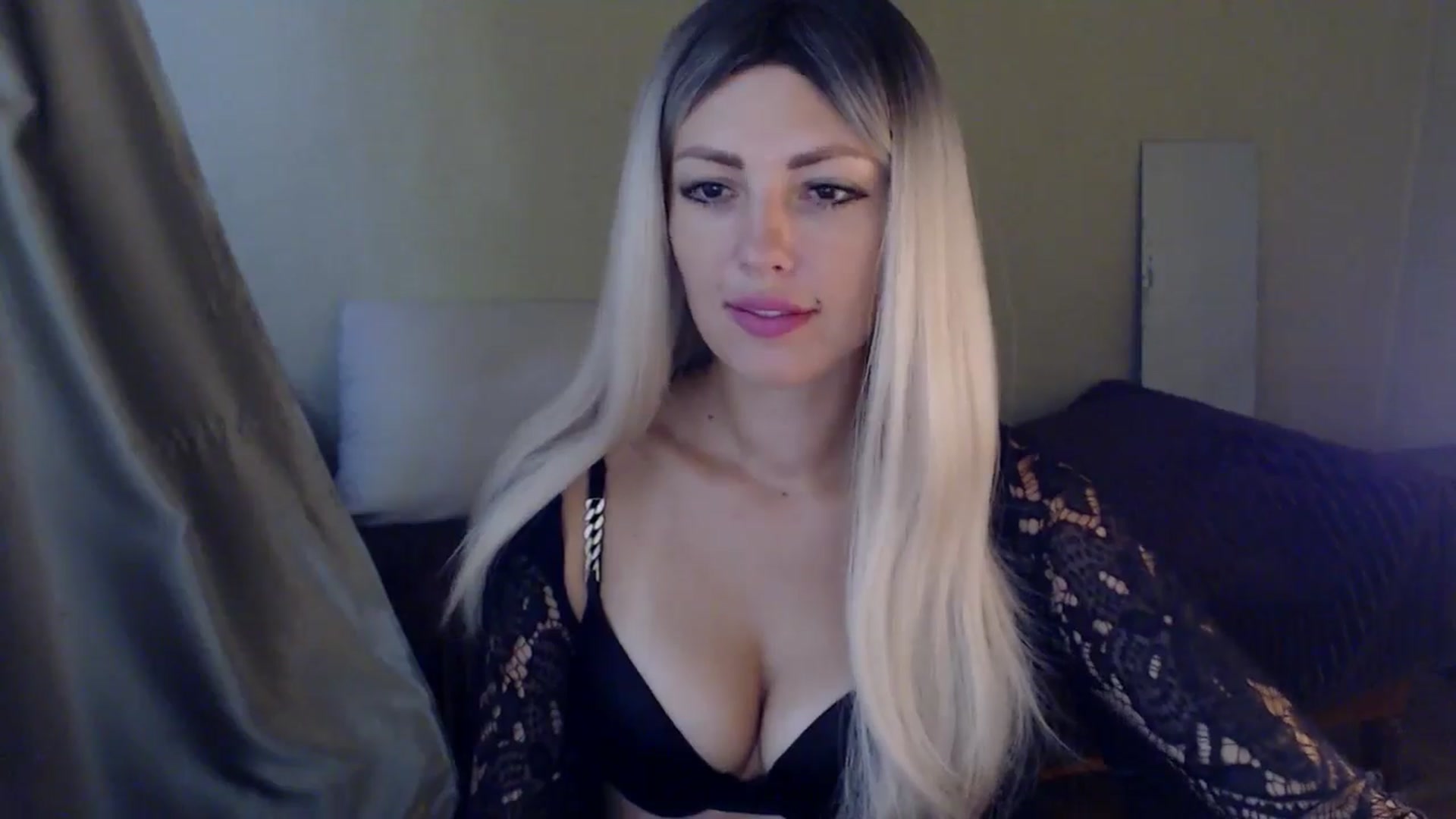 Gallery image thumbnail from Sabine8's myfreecams stream on, 09/12/2024, 09:26 image 4 of 20
