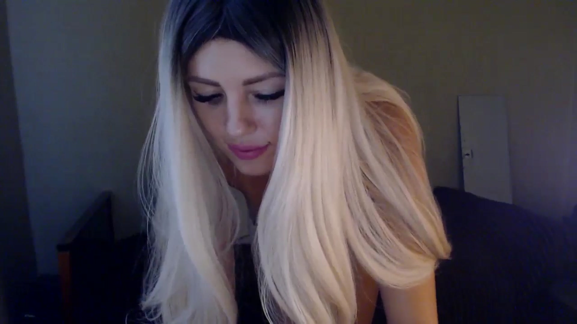 Gallery image thumbnail from Sabine8's myfreecams stream on, 09/23/2024, 11:50 image 18 of 20