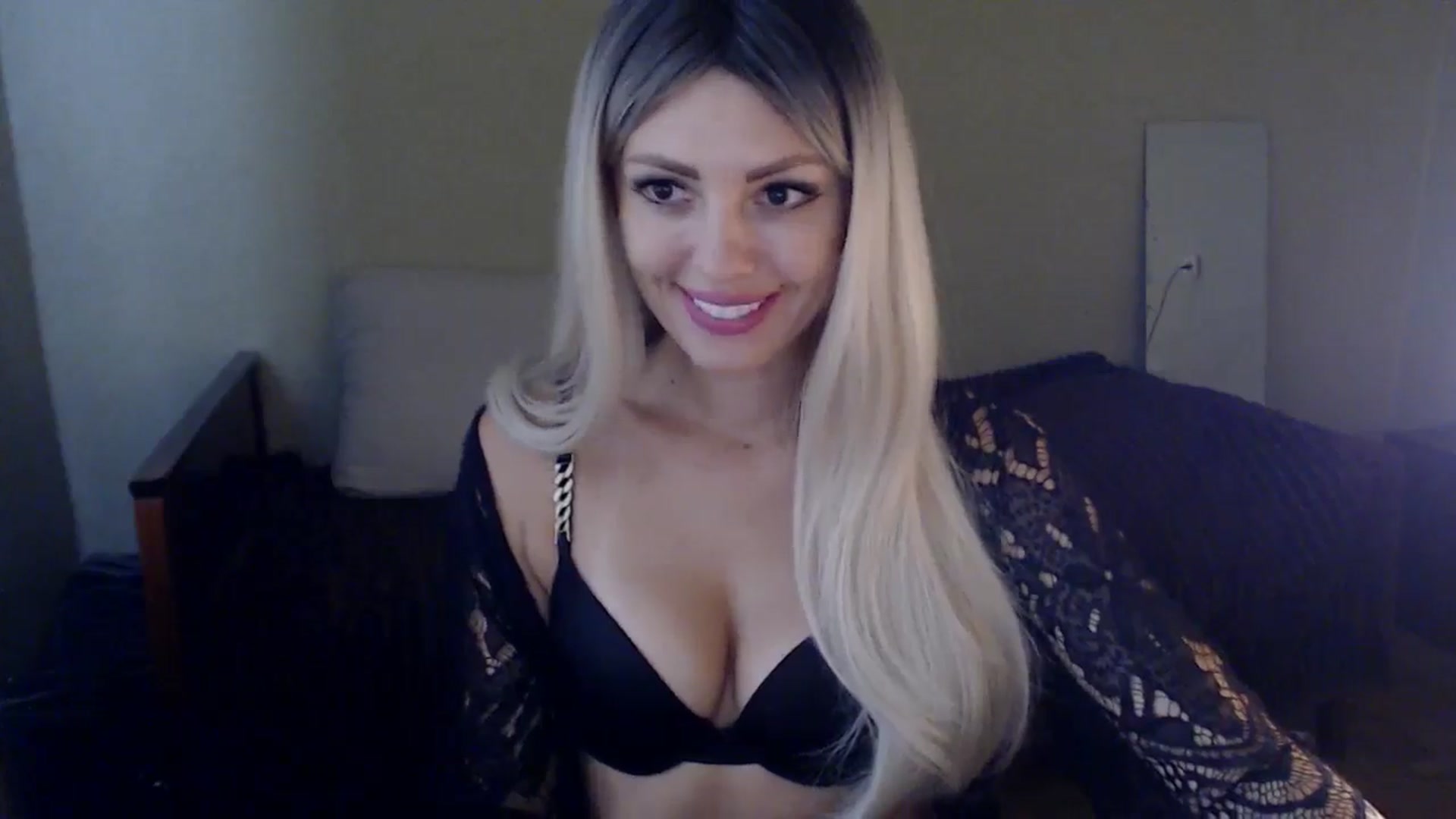 Gallery image thumbnail from Sabine8's myfreecams stream on, 09/26/2024, 11:03 image 17 of 20