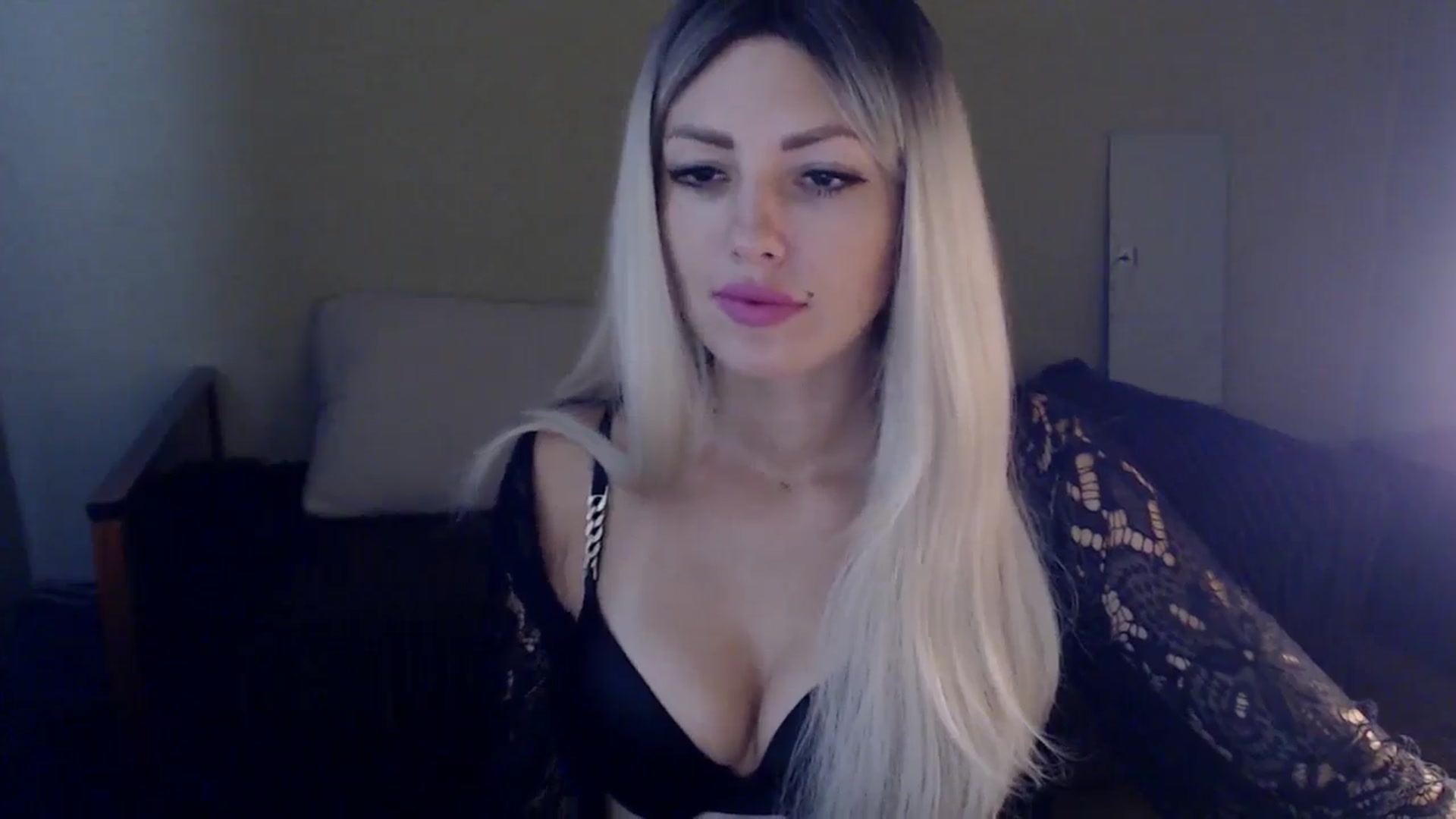 Gallery image thumbnail from Sabine8's myfreecams stream on, 10/01/2024, 10:18 image 16 of 20
