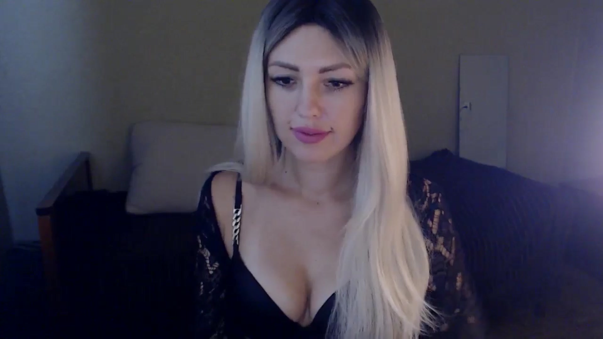 Gallery image thumbnail from Sabine8's myfreecams stream on, 10/01/2024, 10:18 image 15 of 20
