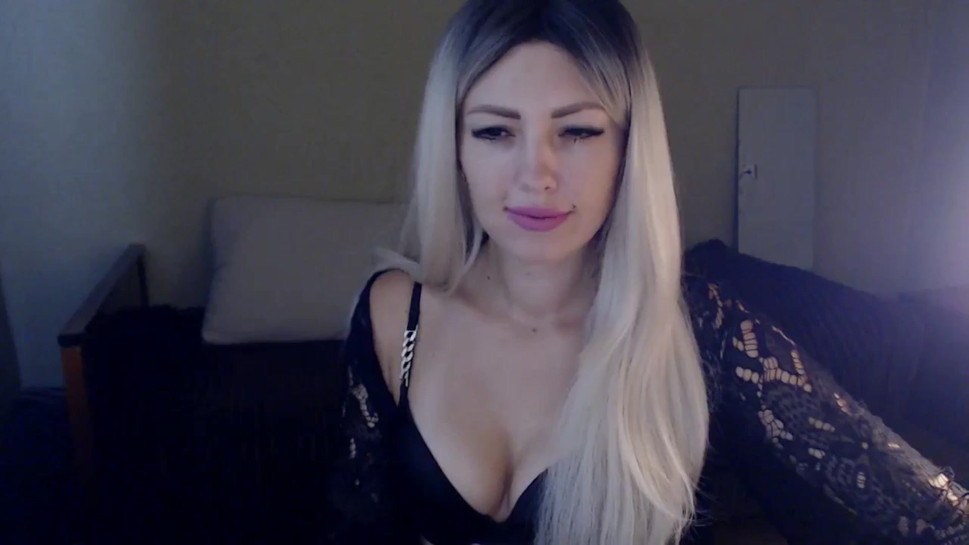 Gallery image thumbnail from Sabine8's myfreecams stream on, 10/01/2024, 10:18 image 12 of 20