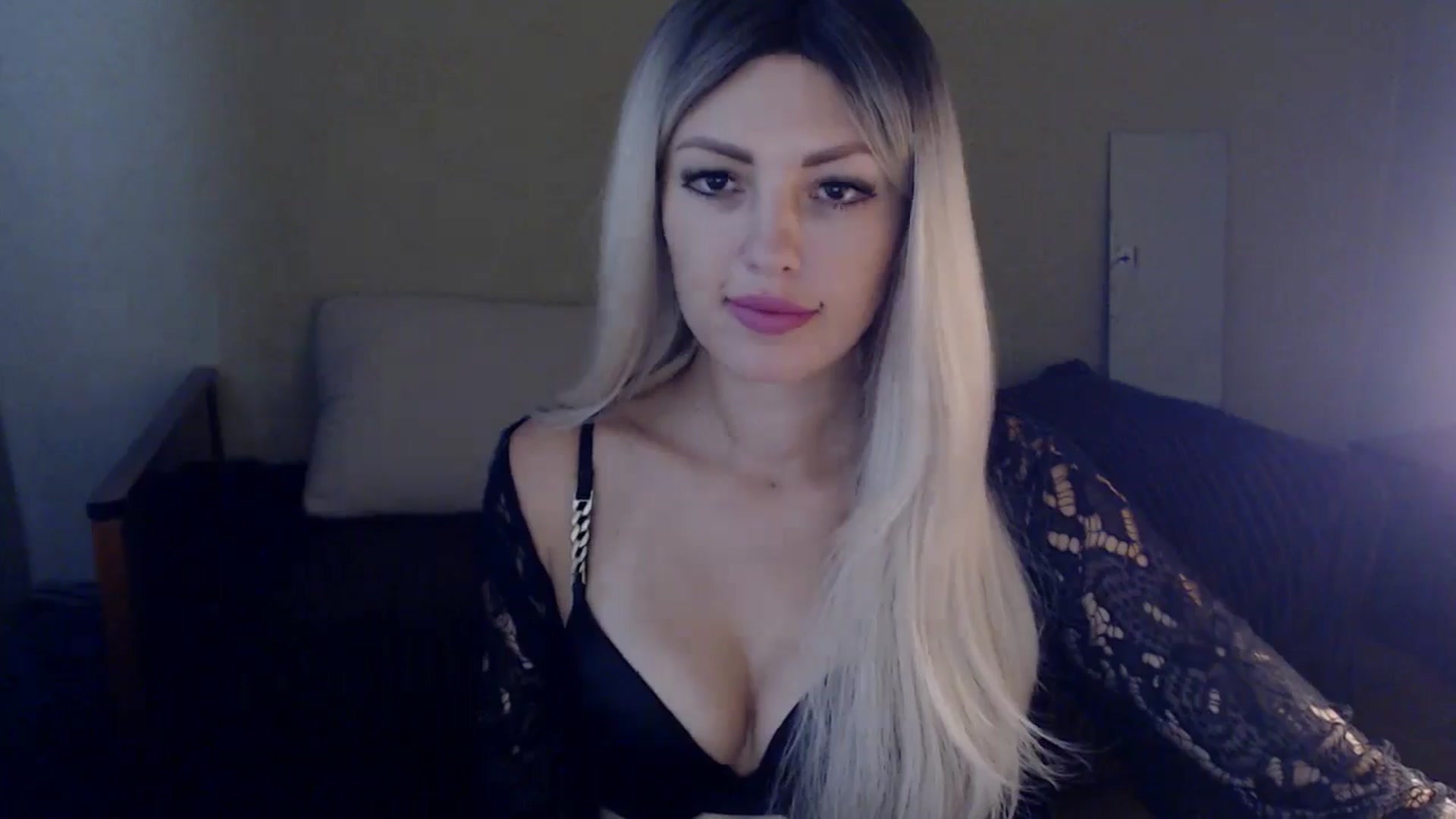 Gallery image thumbnail from Sabine8's myfreecams stream on, 10/01/2024, 10:18 image 19 of 20
