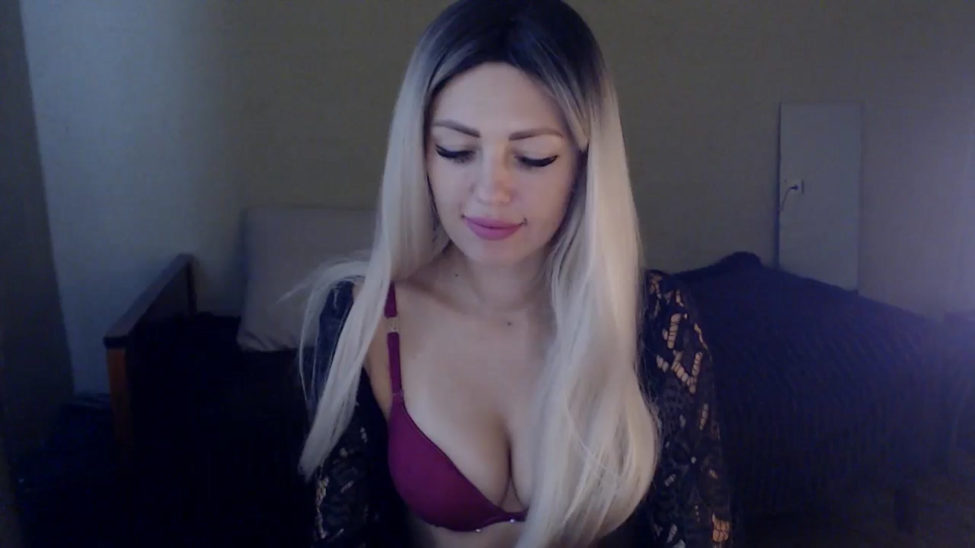 Gallery image thumbnail from Sabine8's myfreecams stream on, 10/05/2024, 09:24 image 8 of 20