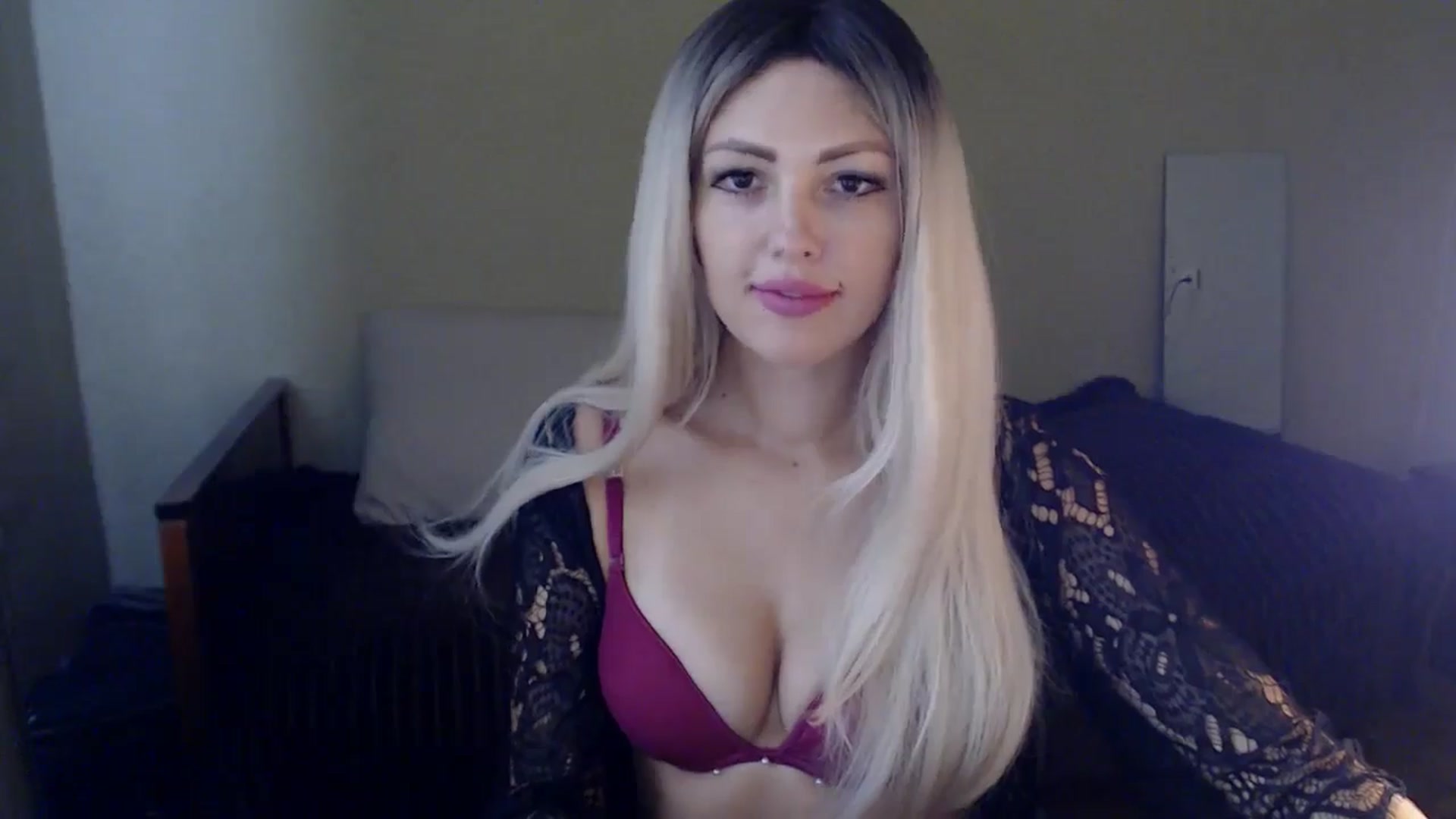 Gallery image thumbnail from Sabine8's myfreecams stream on, 10/05/2024, 10:20 image 9 of 20