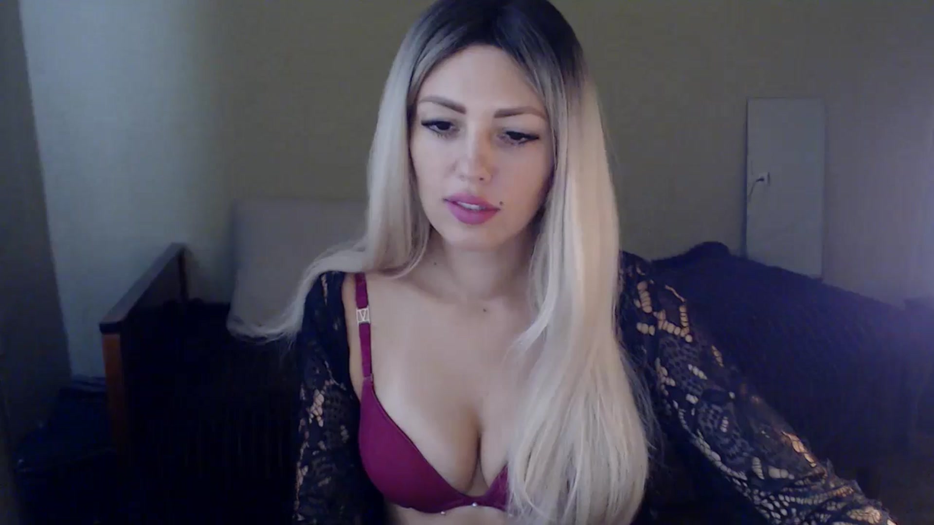 Gallery image thumbnail from Sabine8's myfreecams stream on, 10/05/2024, 10:20 image 6 of 20