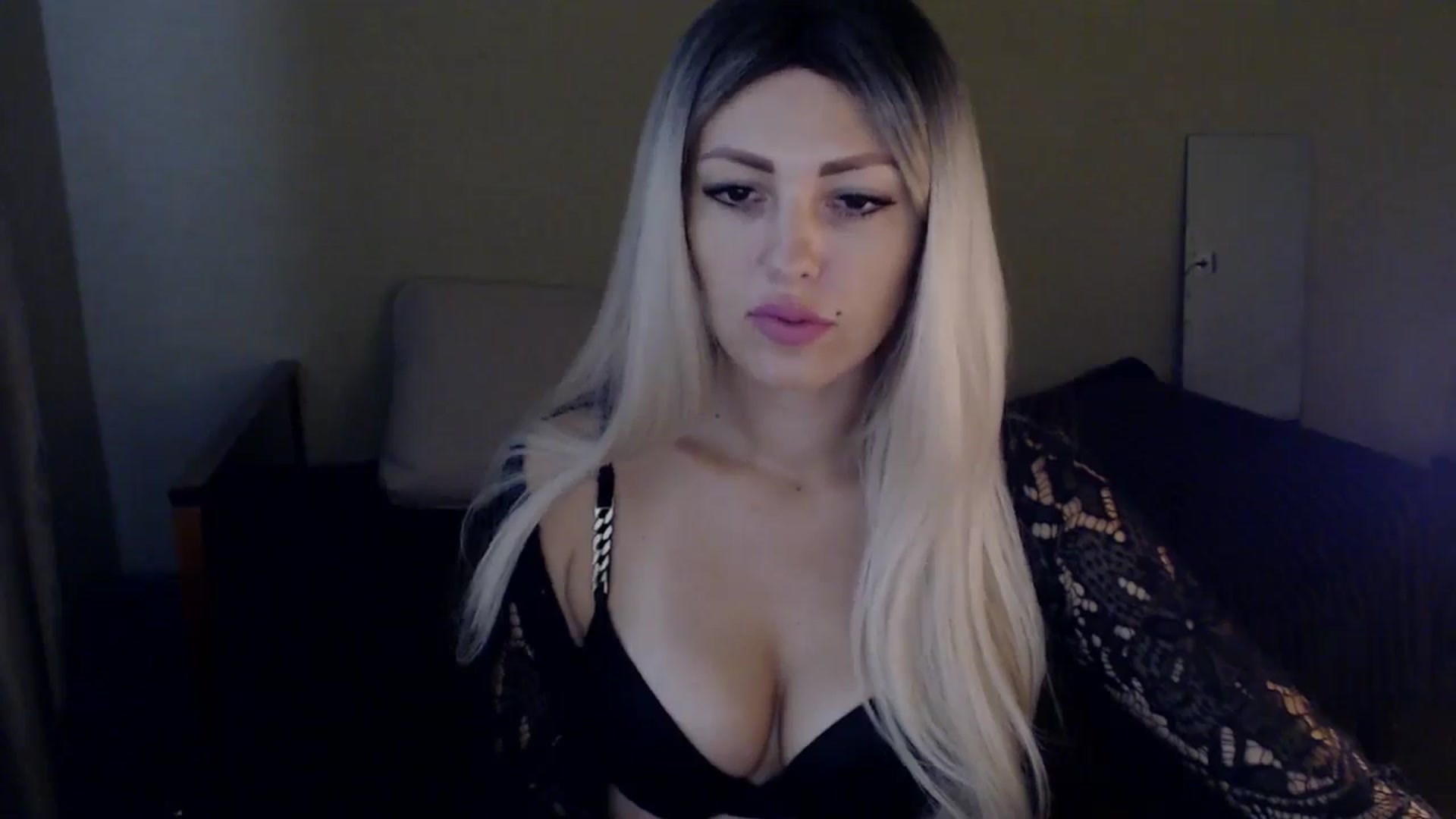 Gallery image thumbnail from Sabine8's myfreecams stream on, 10/08/2024, 08:53 image 2 of 20