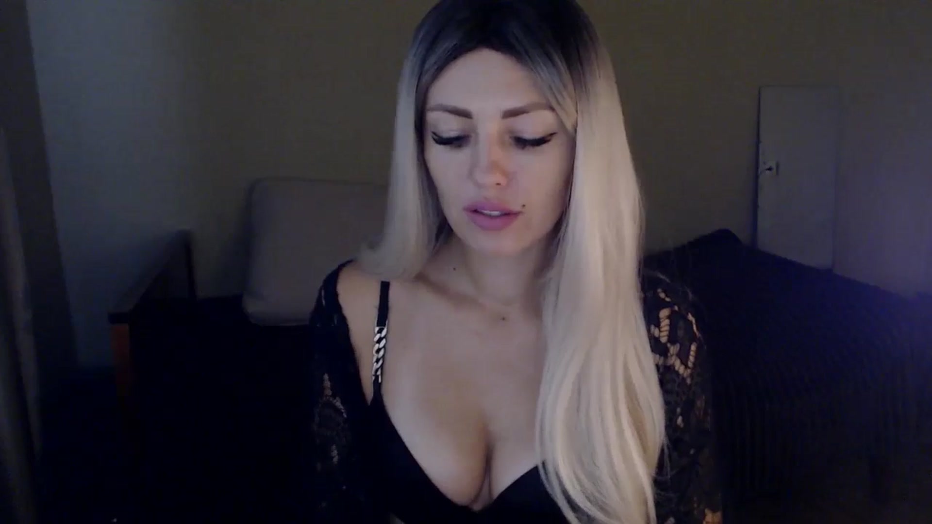 Gallery image thumbnail from Sabine8's myfreecams stream on, 10/08/2024, 08:53 image 4 of 20
