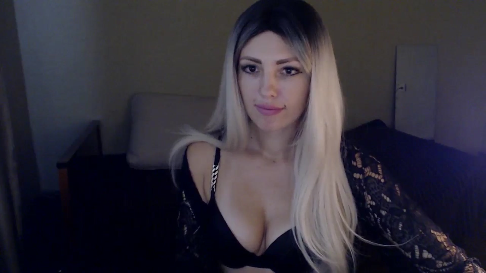 Gallery image thumbnail from Sabine8's myfreecams stream on, 10/08/2024, 08:53 image 16 of 20