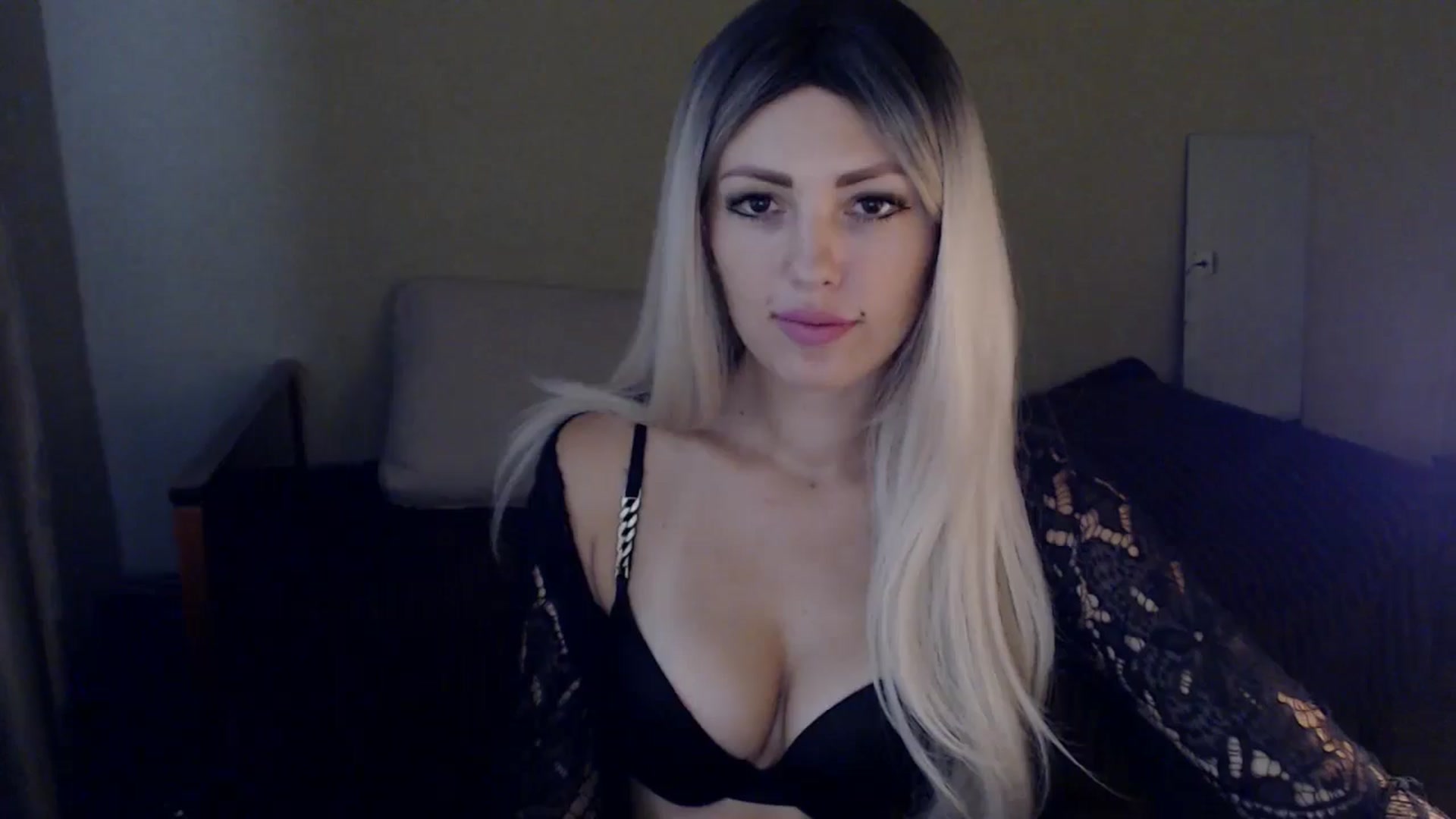 Gallery image thumbnail from Sabine8's myfreecams stream on, 10/08/2024, 08:53 image 11 of 20