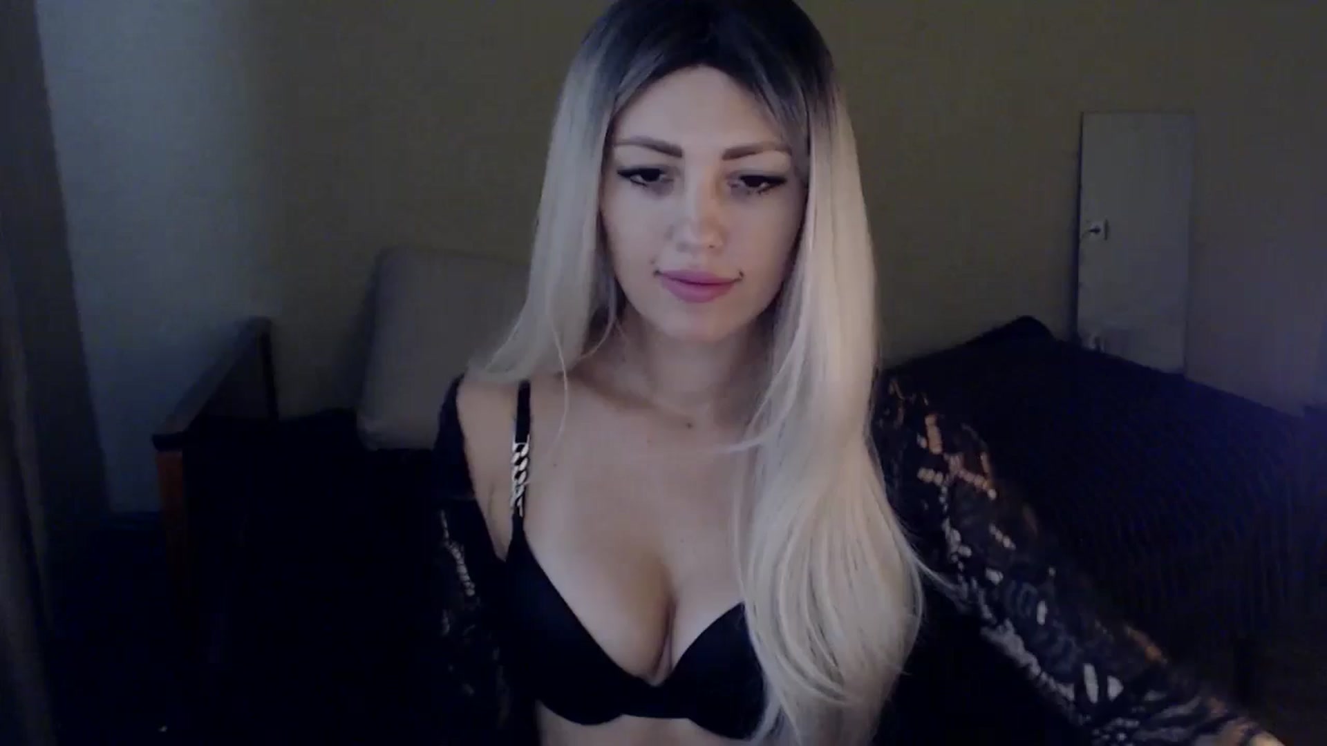 Gallery image thumbnail from Sabine8's myfreecams stream on, 10/08/2024, 10:39 image 9 of 20