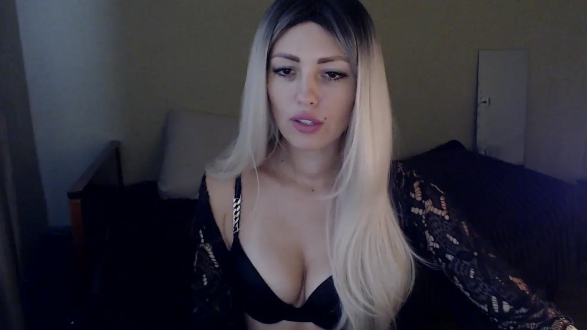 Gallery image thumbnail from Sabine8's myfreecams stream on, 10/08/2024, 10:39 image 12 of 20