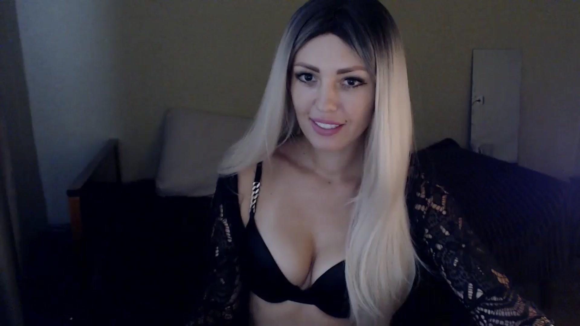 Gallery image thumbnail from Sabine8's myfreecams stream on, 10/08/2024, 10:39 image 1 of 20