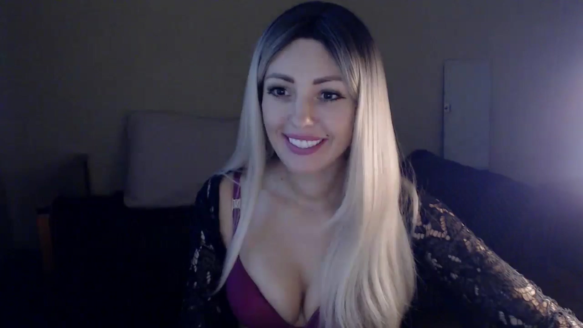 Gallery image thumbnail from Sabine8's myfreecams stream on, 10/21/2024, 12:03 image 17 of 20